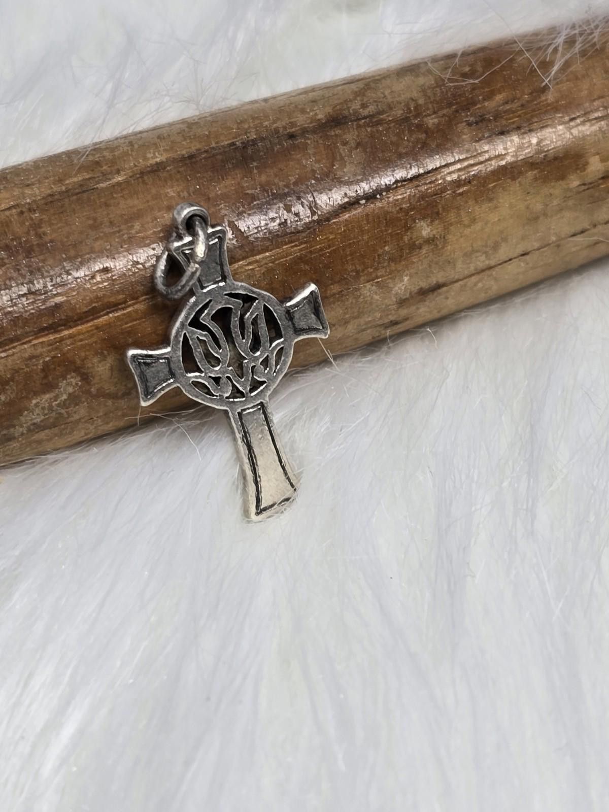 Other James Avery Retired Silver Holy Celtic Cross with Dove Size ONE SIZE - 3 Thumbnail