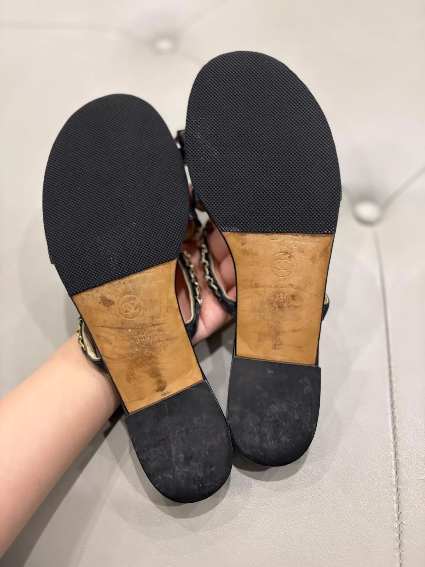 Chanel Chanel Black Leather Chain Sandal 38 (99 New) Size US 7.5 / IT 37.5 - 5 Thumbnail