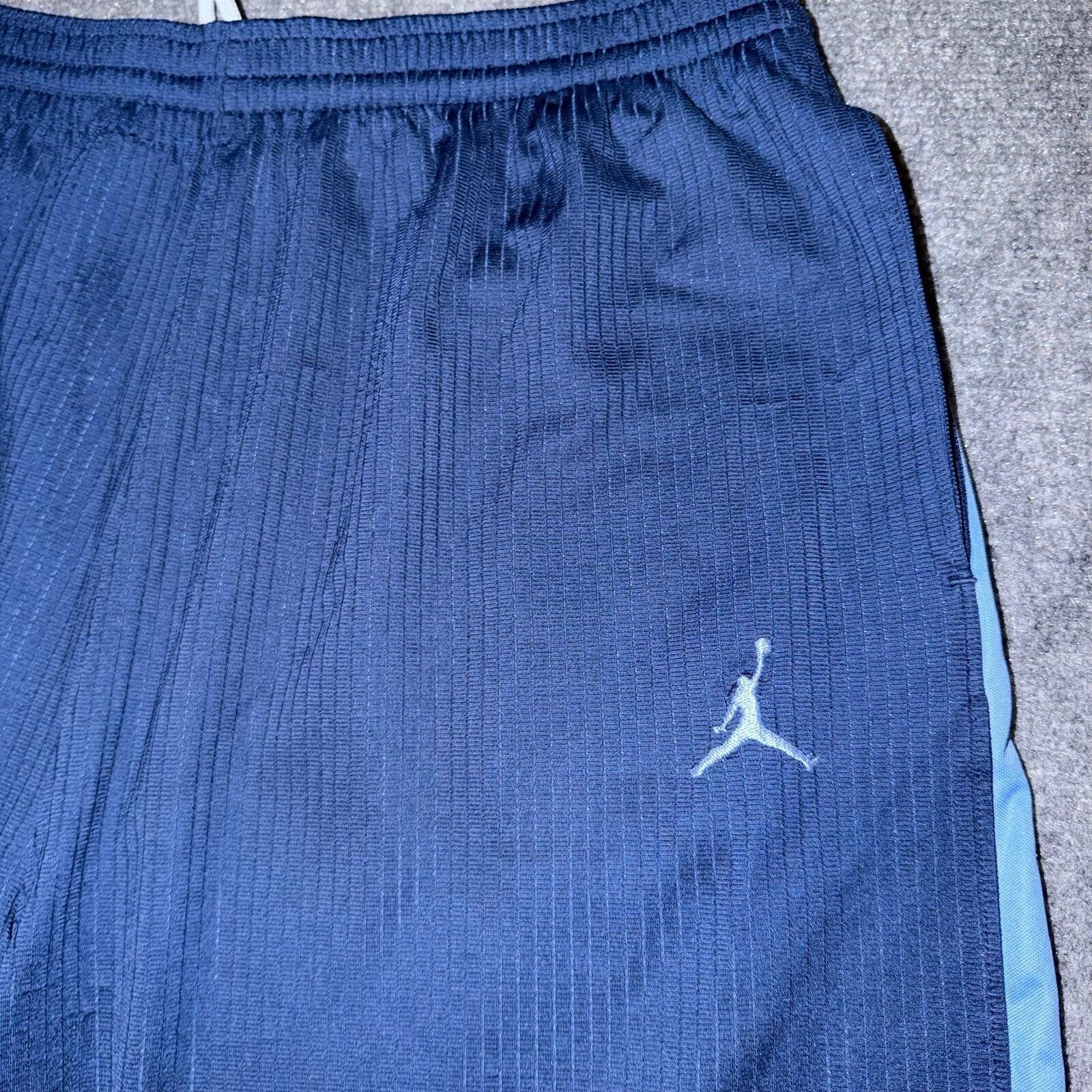 Jordan Brand Nike Air Jordan UNC Tarheels Blue Baggy Hoop Shorts Mens LG Size US 34 / EU 50 - 2 Thumbnail