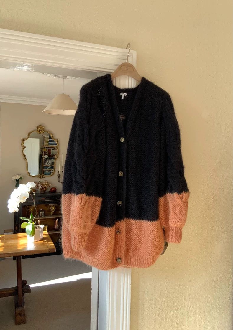 Loewe LOEWE New York wears a big sweater Size XS / US 0-2 / IT 36-38 - 1 Thumbnail