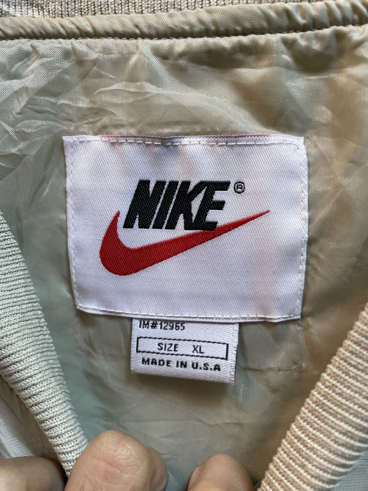 Nike Vintage Nike Big Logo V-Neck Windbreaker Size US XL / EU 56 / 4 - 4 Thumbnail