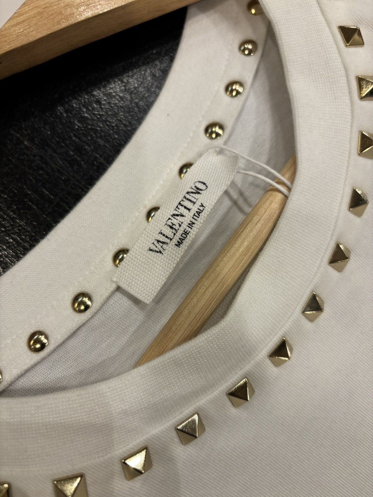 Valentino Valentino Gold Studded Neck Tee Size US XXL / EU 58 / 5 - 3 Thumbnail