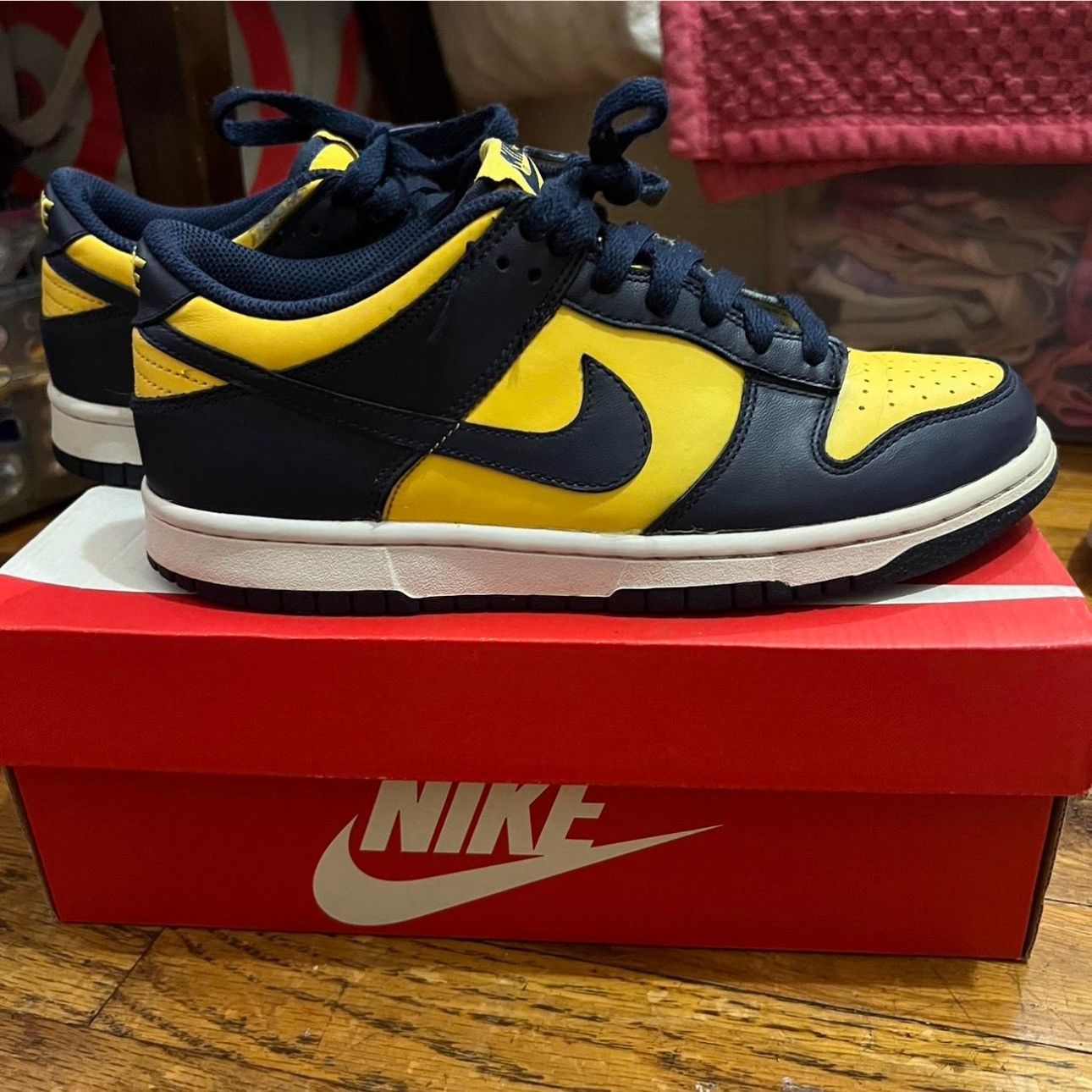 Nike Michigan 2021 Nike Dunk Low Size US 6.5 / EU 39-40 - 1 Thumbnail