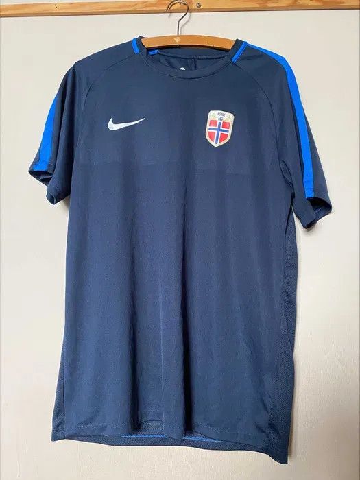 Nike Soccer Jersey NORWAY - Nike - L - UNIQUE Size US L / EU 52-54 / 3 - 1 Thumbnail