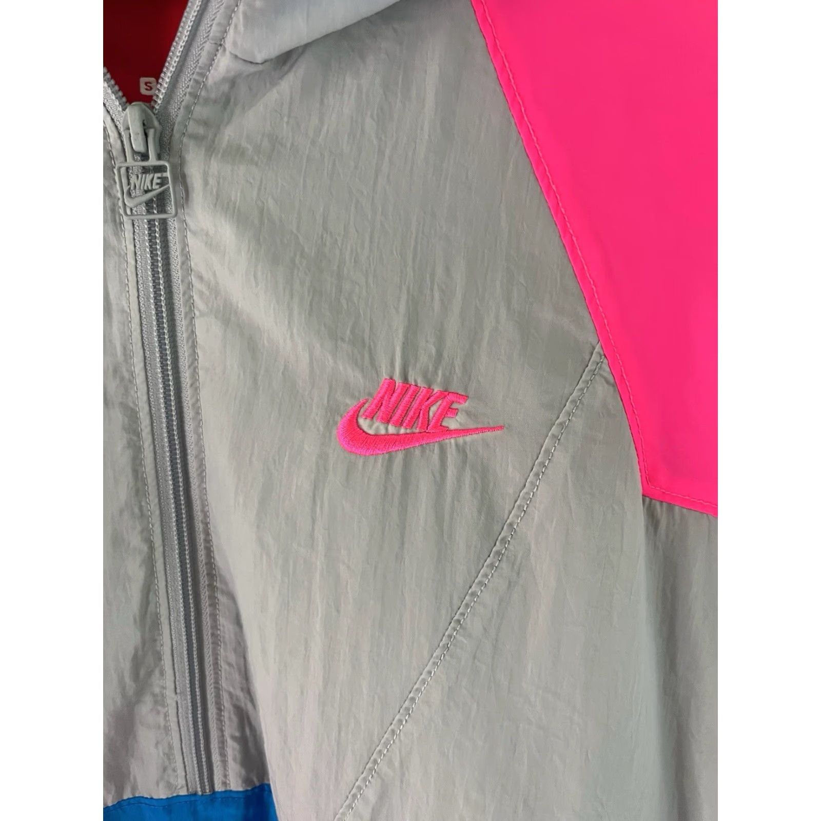 Nike VINTAGE Nike Anorak Jacket Mens Small 1/2 Zip Neon Pink Trim Gray Light 2018 EUC Size US S / EU 44-46 / 1 - 3 Thumbnail