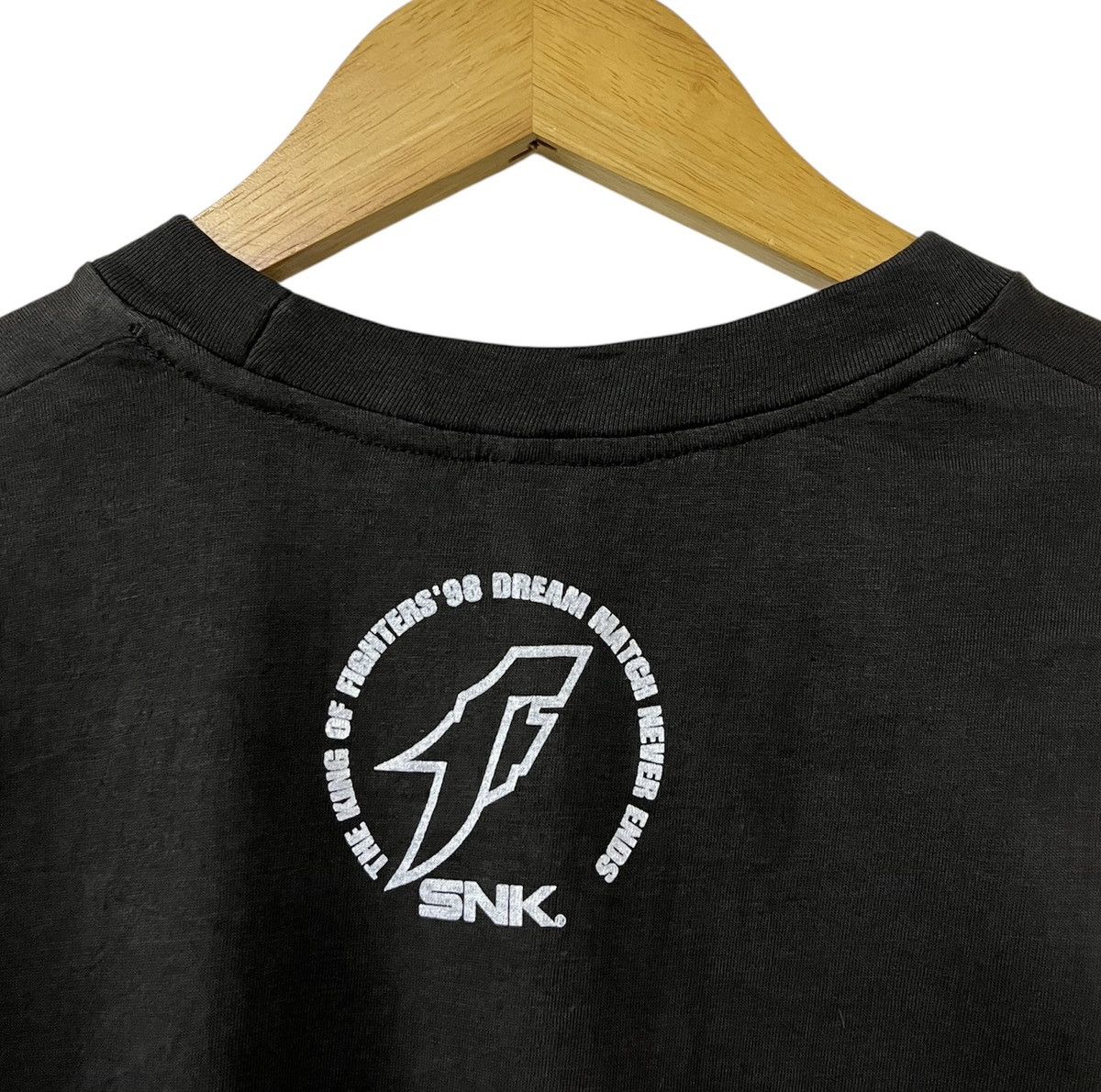 Anime VINTAGE 90s THE KINGS OF FIGHTER SERIES GAME JAPANESE TSHIRT Size US L / EU 52-54 / 3 - 11 Thumbnail