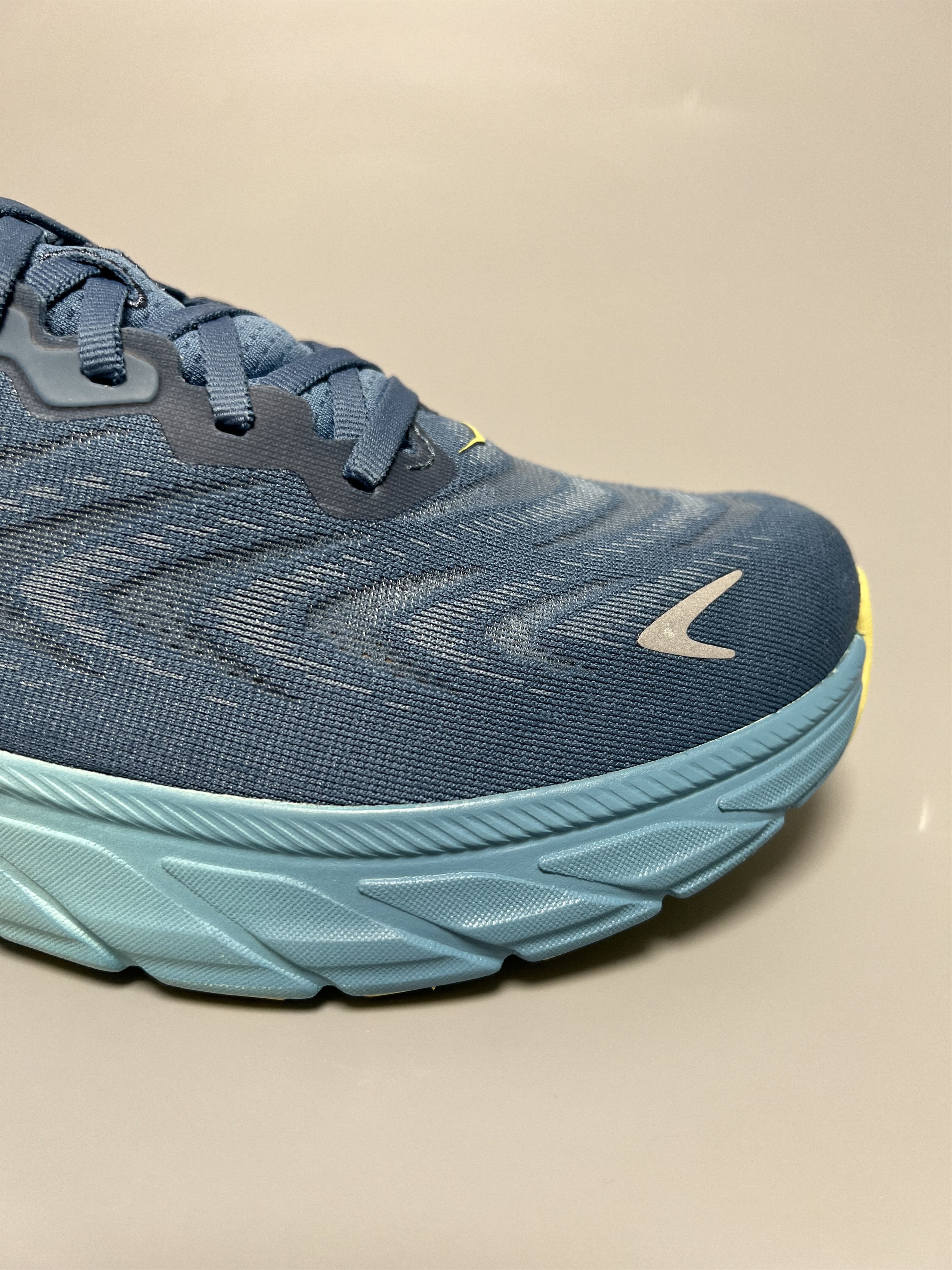 Hoka 9D Hoka One One Arahi 6 Running Shoes Walking Gym Size US 9 / EU 42 - 13 Thumbnail