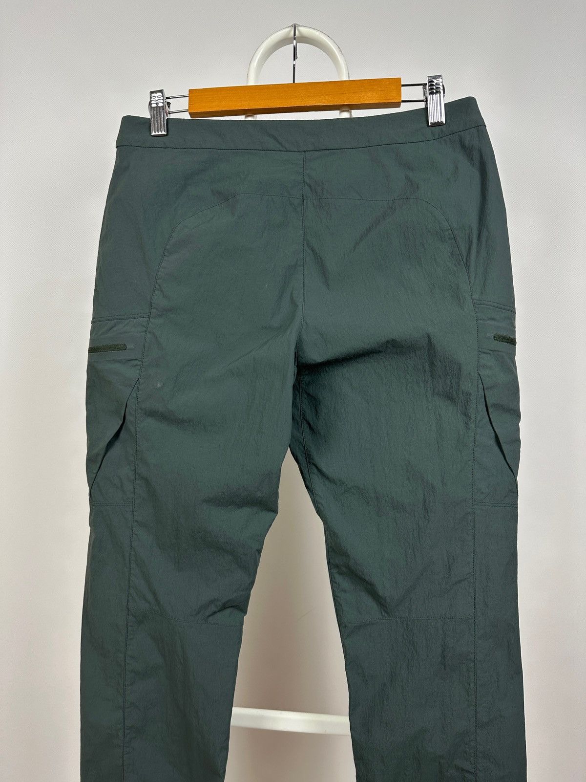 Arc'teryx Vintage Arcteryx Navy Green Nylon Cargo Pants Travis Style Size US 29 - 14 Thumbnail