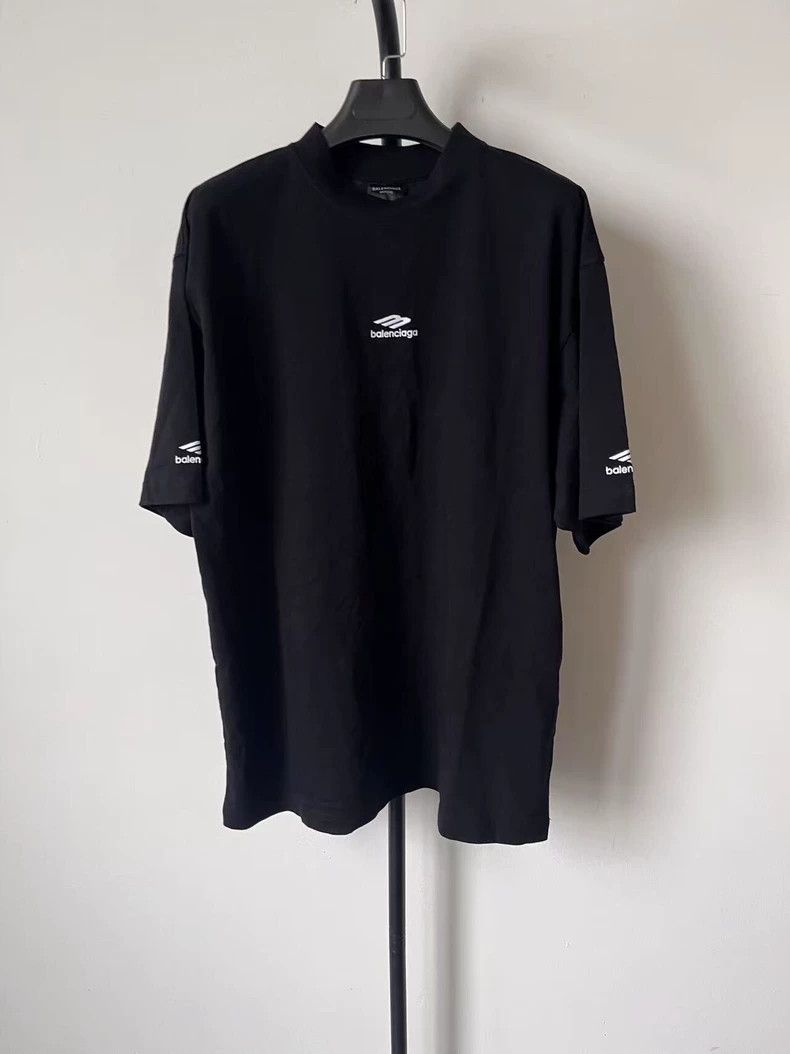 Balenciaga Balenciaga Logo Printed Crew Neck Short Sleeve Regular T-S Size US S / EU 44-46 / 1 - 1 Thumbnail