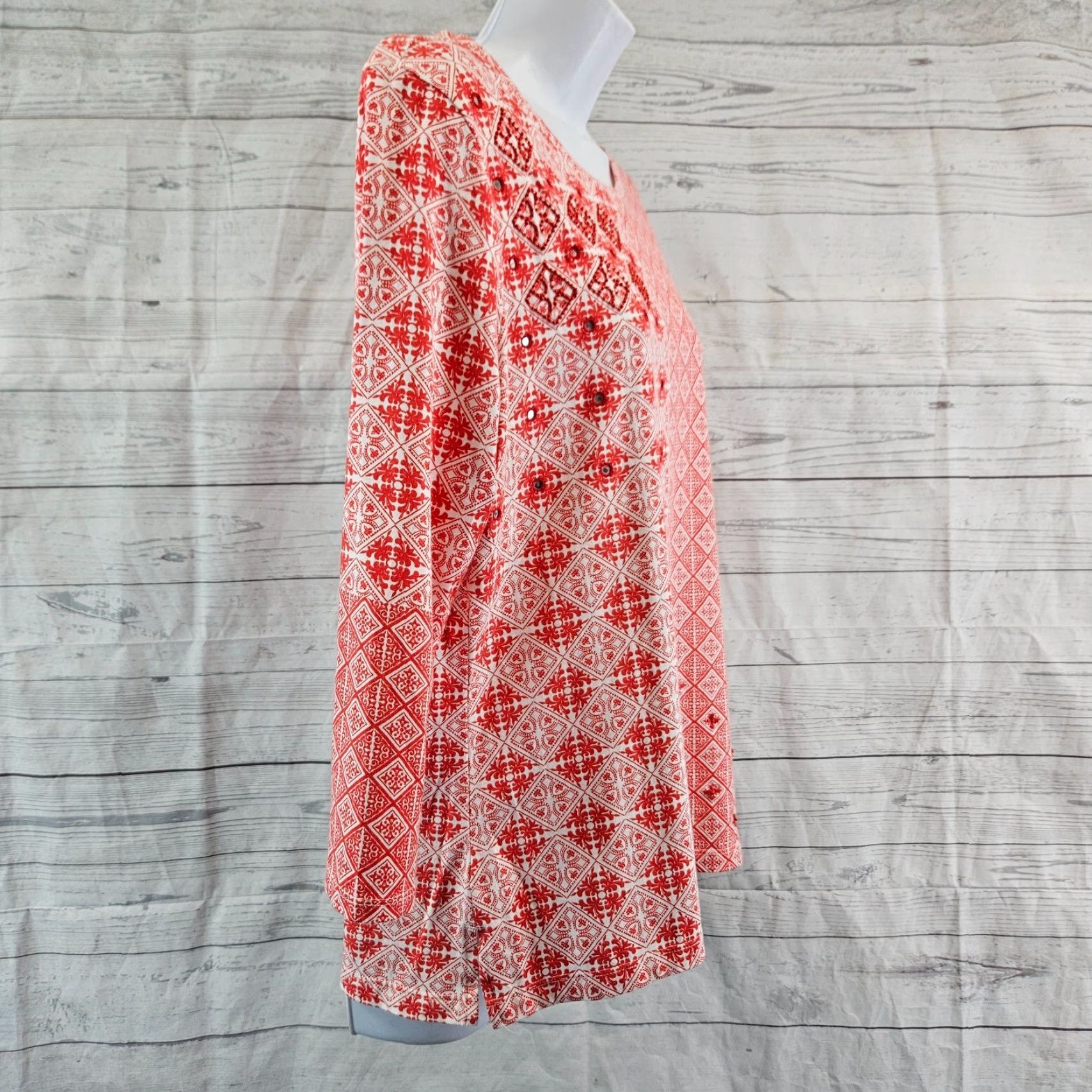 Vintage Chico's Zenergy Women Blouse Top 3/4 Sleeve Red White Embellished Medium Sized Shirt Womens Size M / US 6-8 / IT 42-44 - 3 Thumbnail