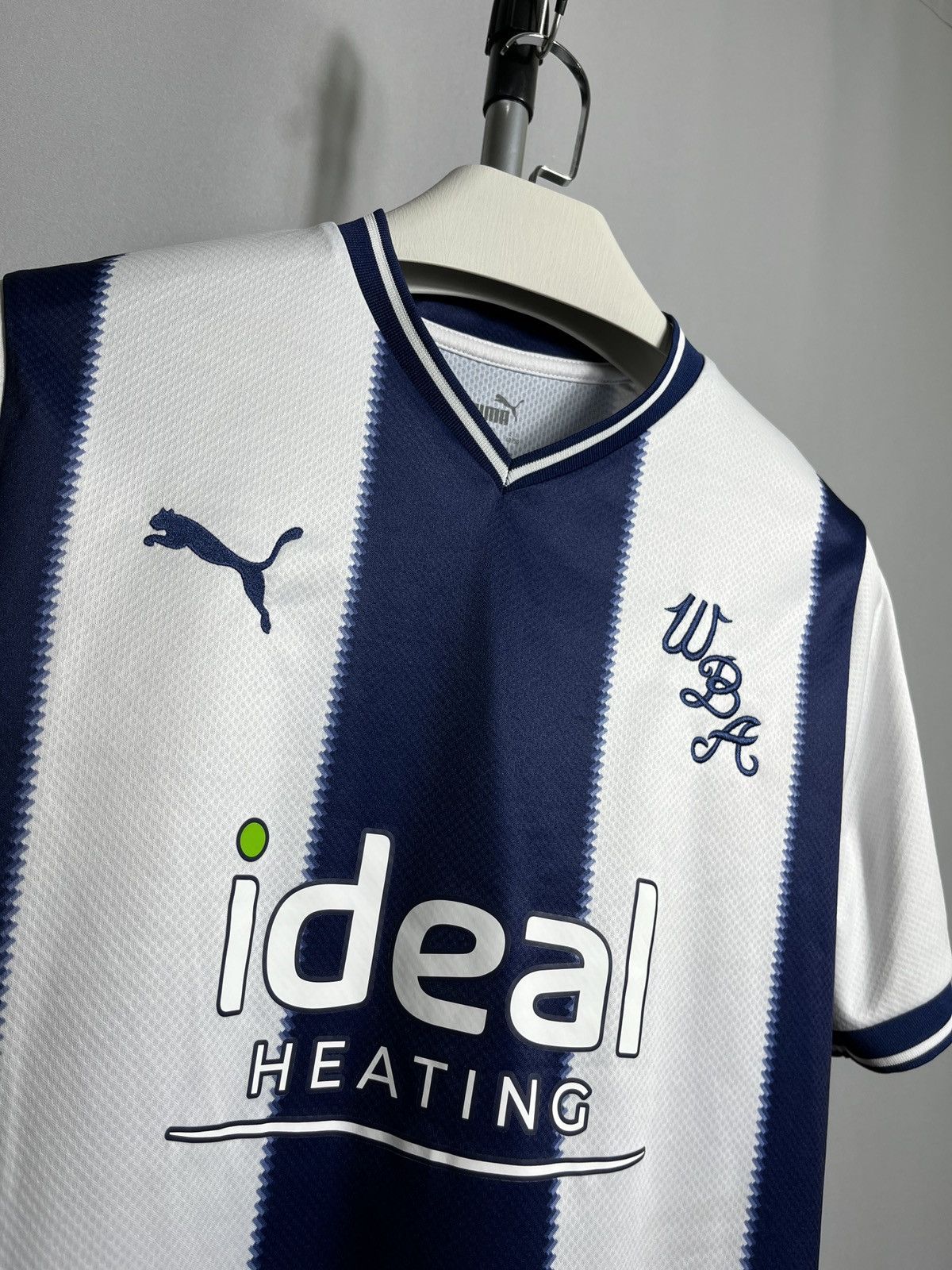 Puma Puma West Bromwich 2022-2023 home jersey mens shirt soccer Size US M / EU 48-50 / 2 - 2 Thumbnail