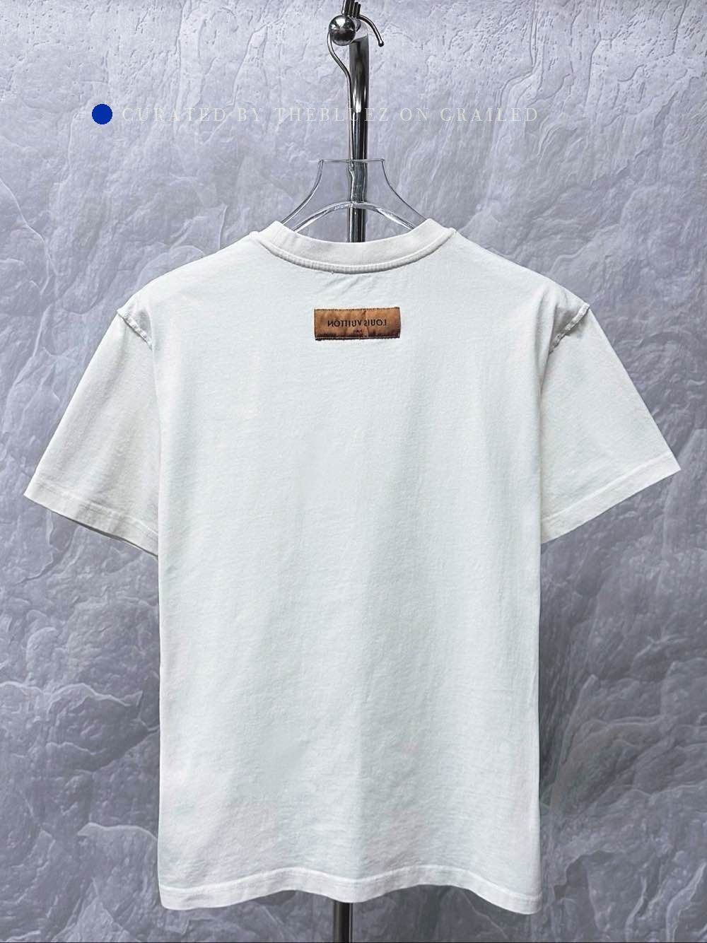 Louis Vuitton LV Logo Spread T-Shirt in White Size US XXL / EU 58 / 5 - 1 Thumbnail