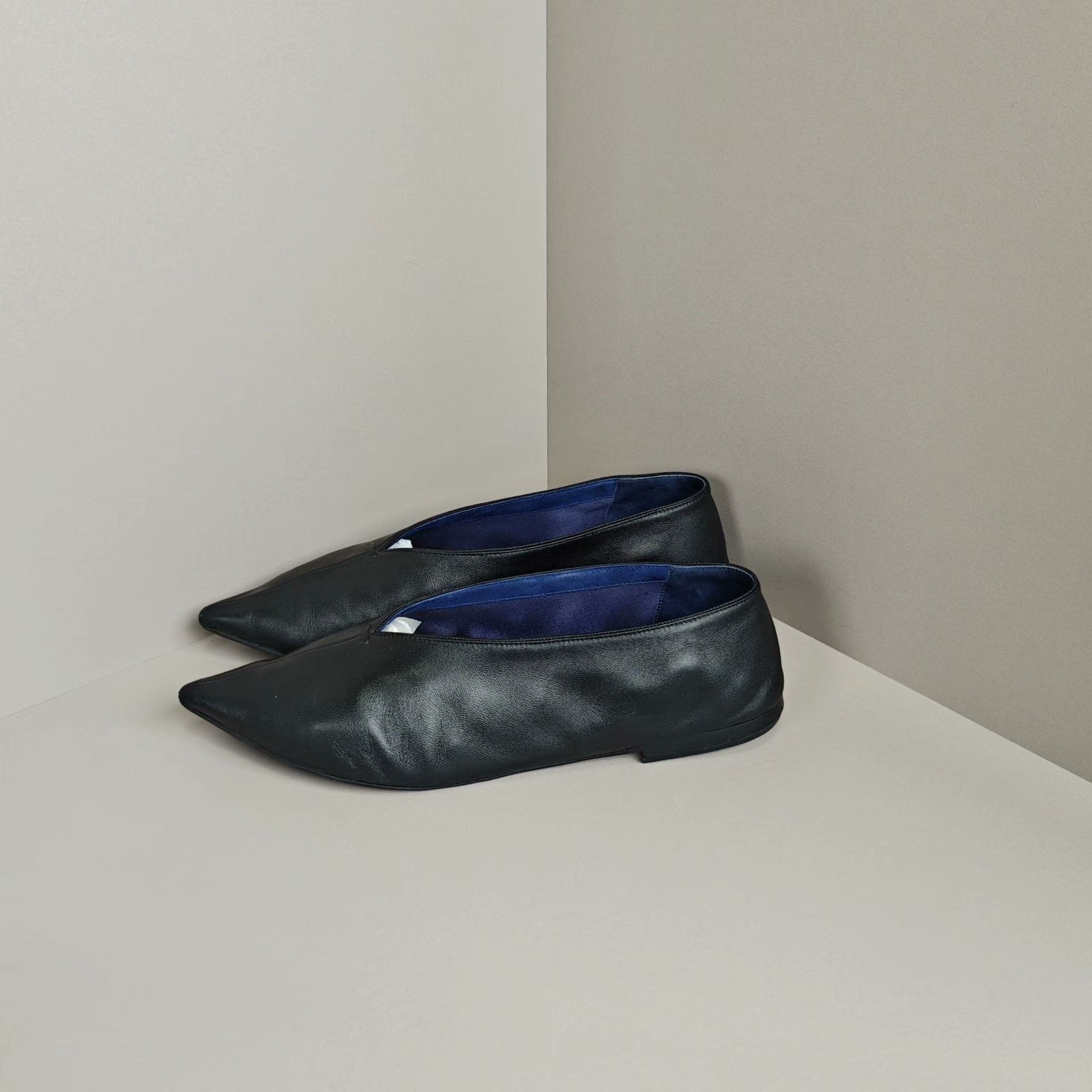 Celine Celine Lowtop Sneakers us_6 Women Size US 6 / IT 36 - 1 Thumbnail