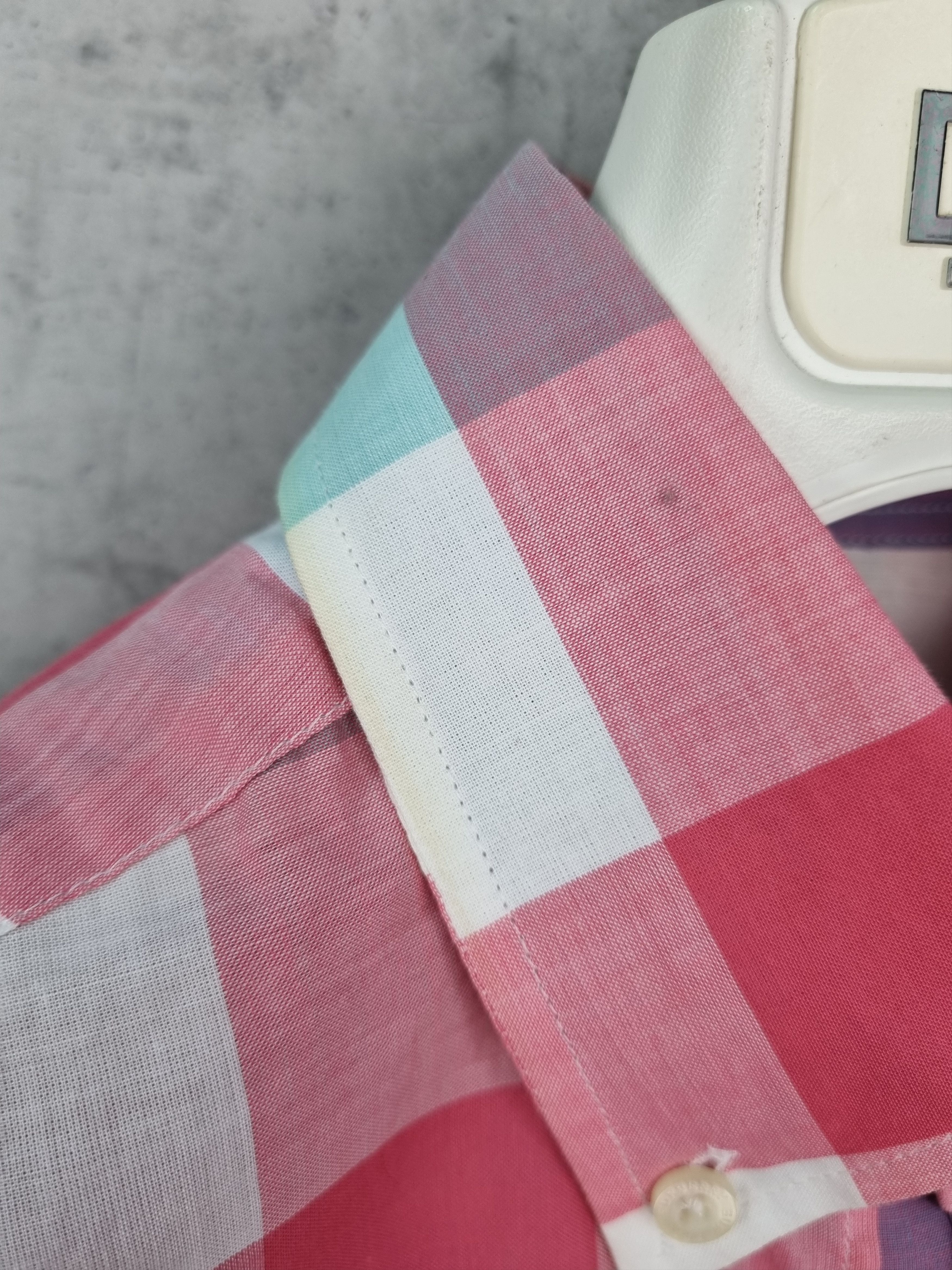 Burberry Burberry Very Light Plaid Shirt Size S / US 4 / IT 40 - 19 Thumbnail