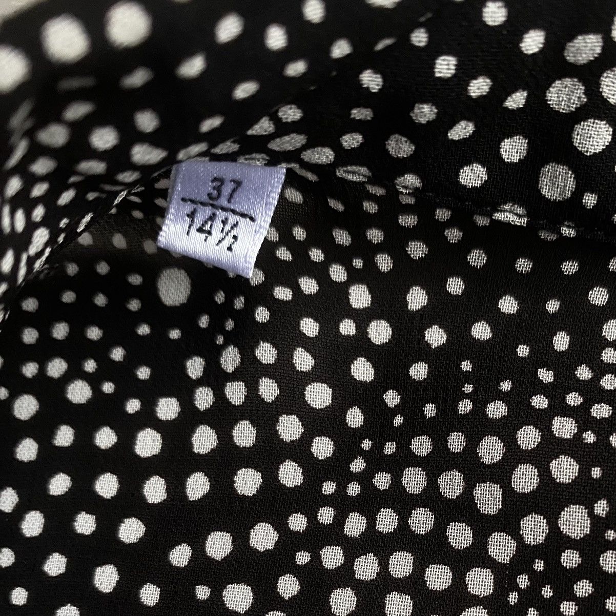 Saint Laurent Paris SS19 Polka dot Silk Shark Collar Shirt Size US S / EU 44-46 / 1 - 5 Thumbnail