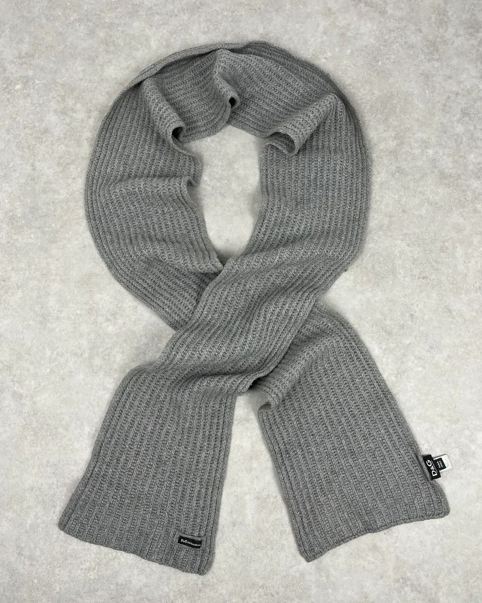Dolce & Gabbana 2000s Dolce & Gabbana Grey Wool Classy Scarf Size ONE SIZE - 1 Thumbnail