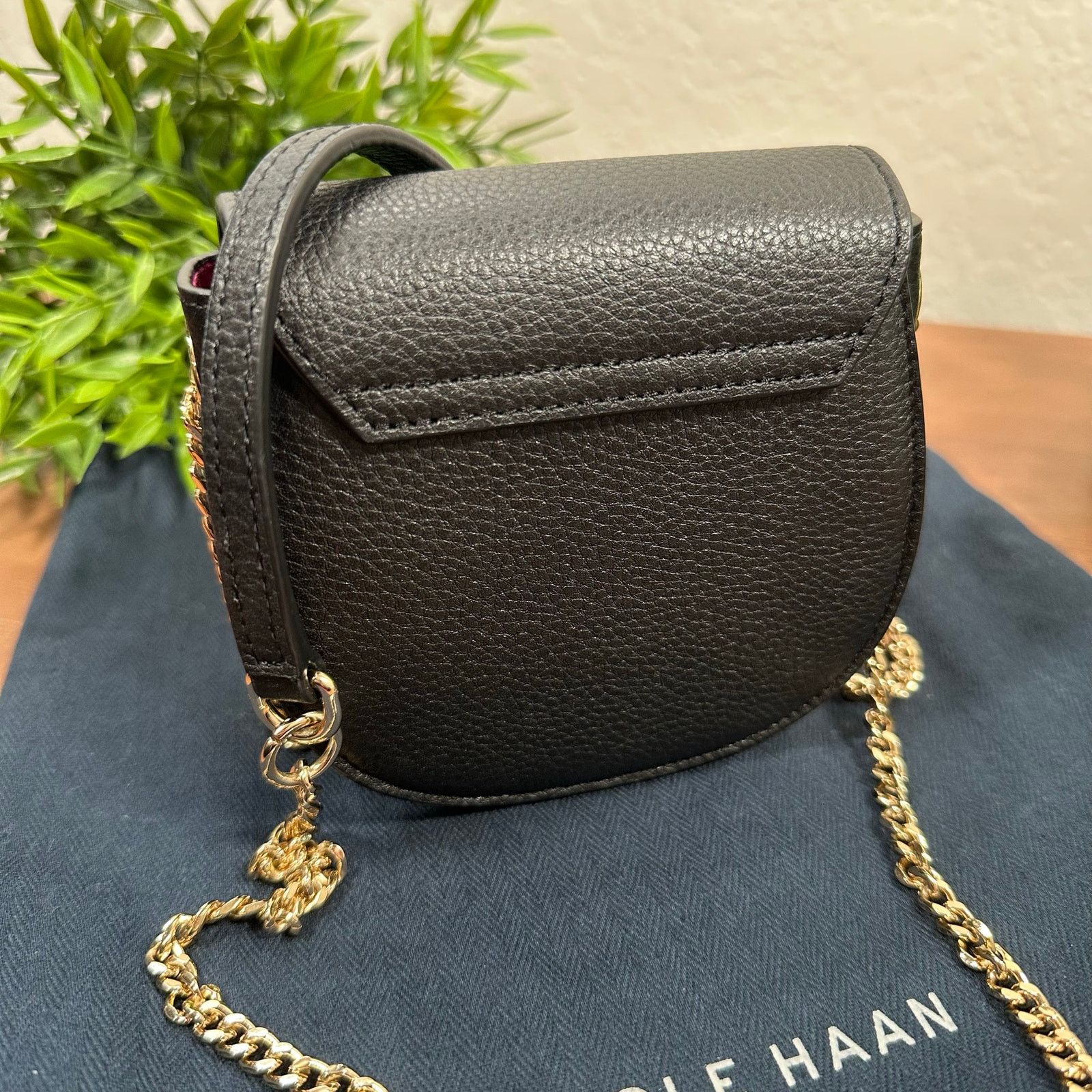 Cole Haan Cole Haan Mini Turnlock Black Pebbled Leather Crossbody Bag Size ONE SIZE - 5 Thumbnail