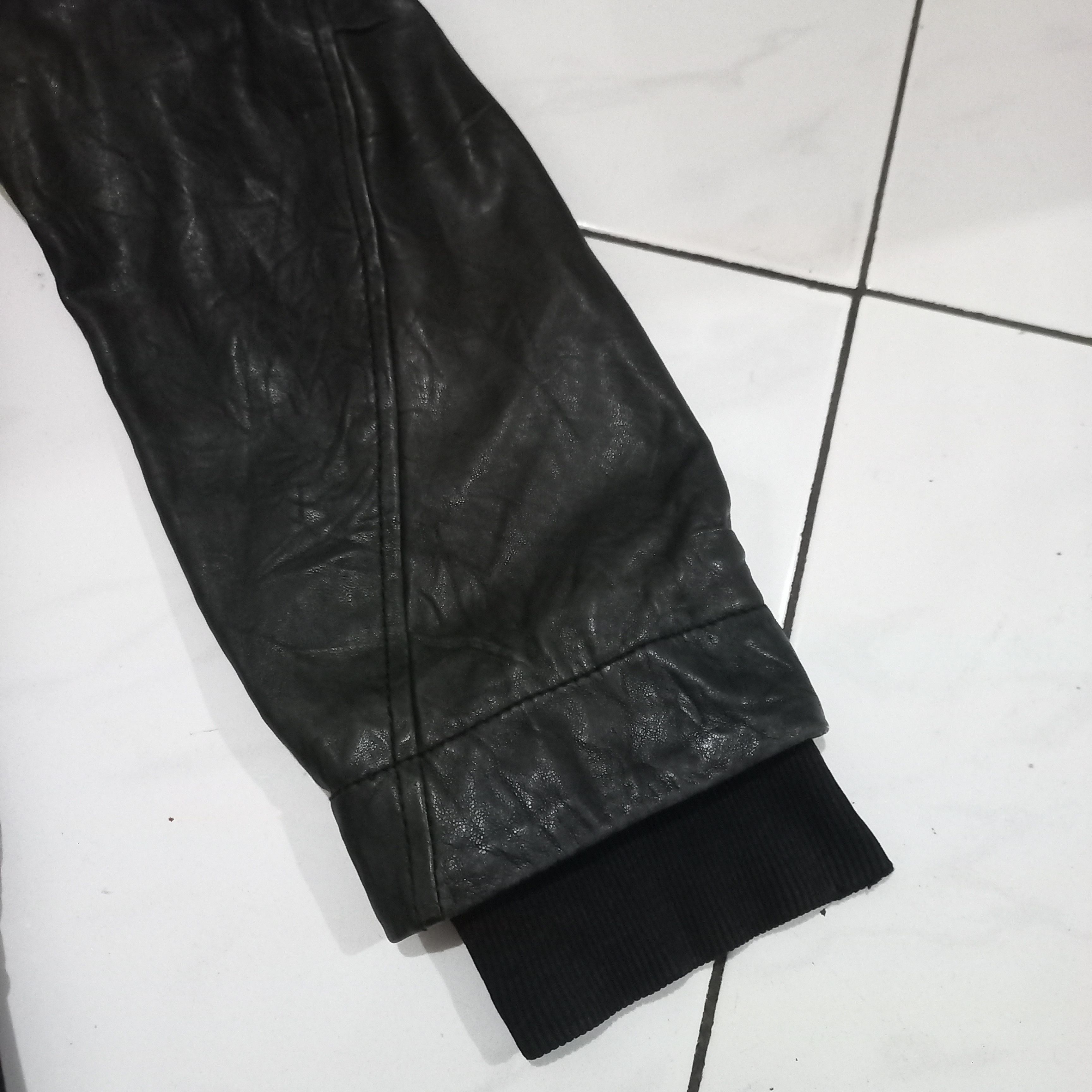 Helmut Lang Helmut Lang short and wide lamb leather jacket Size US S / EU 44-46 / 1 - 12 Thumbnail
