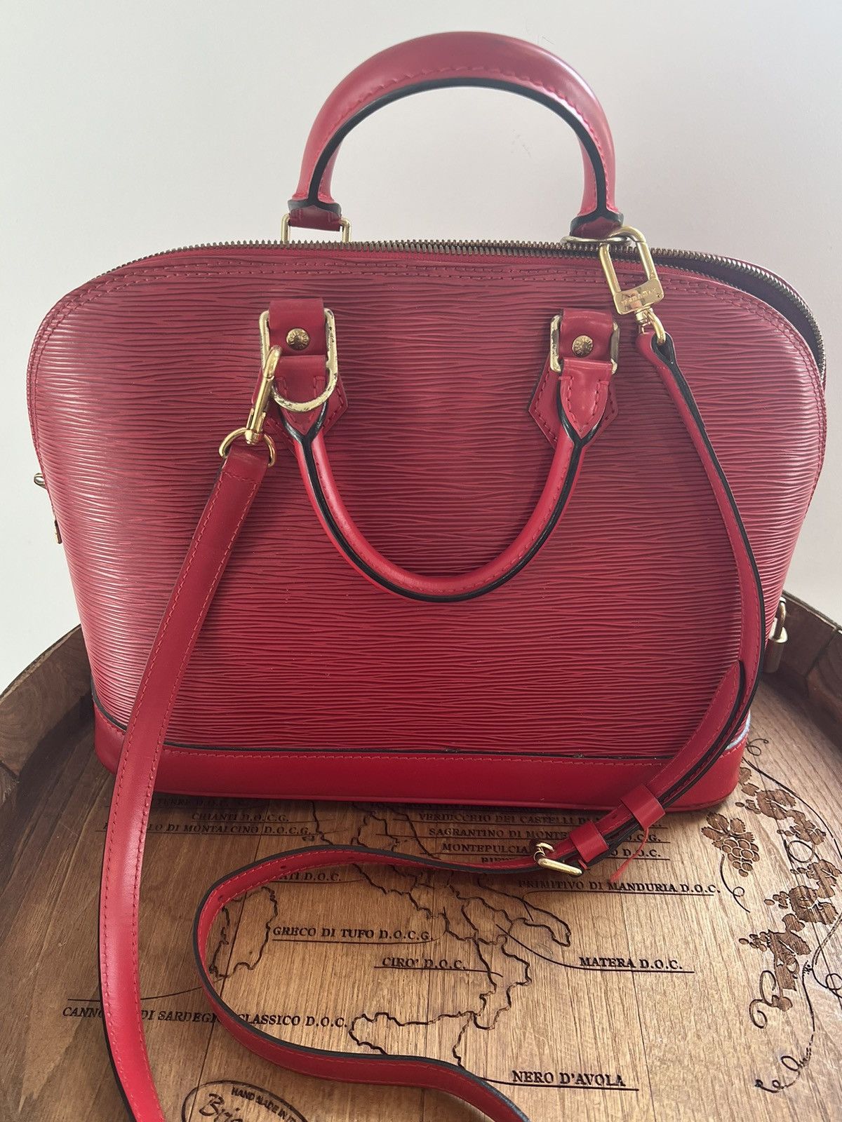 Louis Vuitton Louis Vuitton Red Epi Alma Size ONE SIZE - 1 Thumbnail