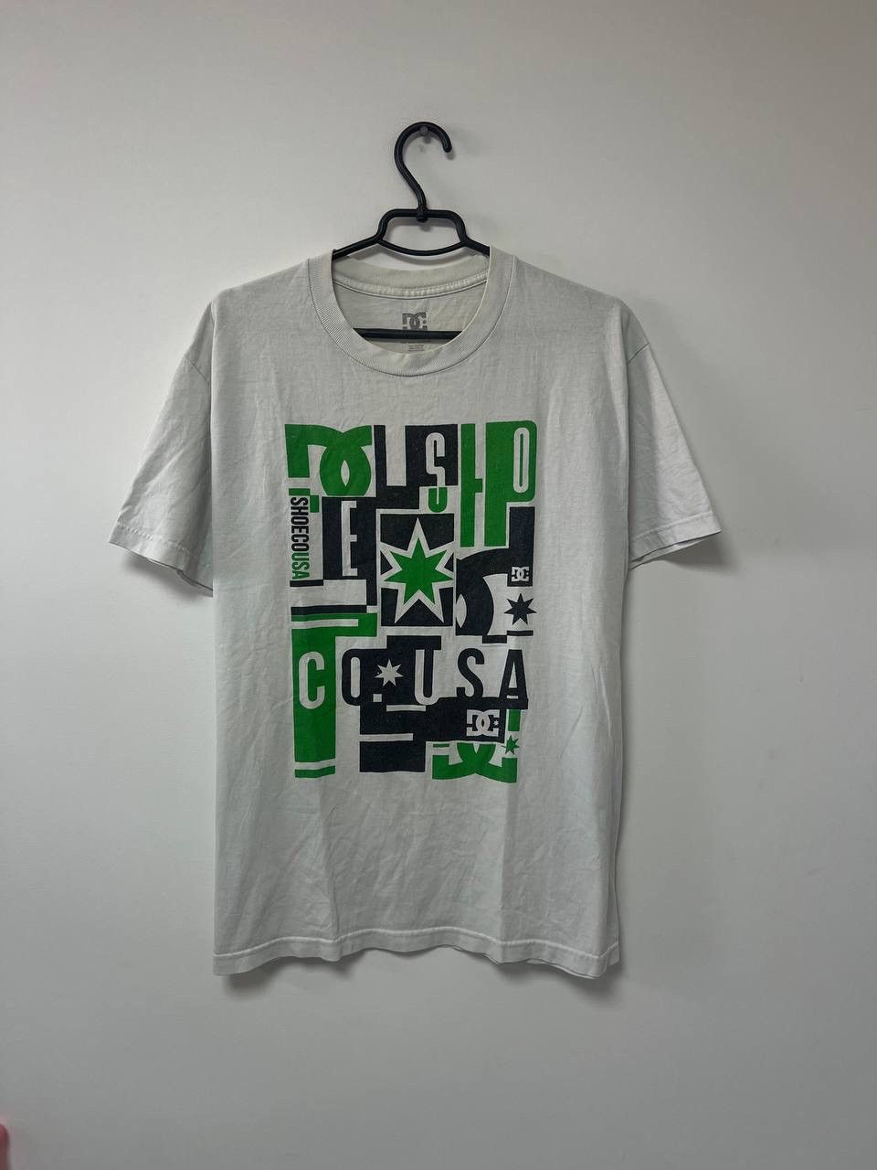 Other Vintage DC Shoes Usa T shirt Skate Sk8 Big logo Rare Hype L Size US L / EU 52-54 / 3 - 2 Thumbnail
