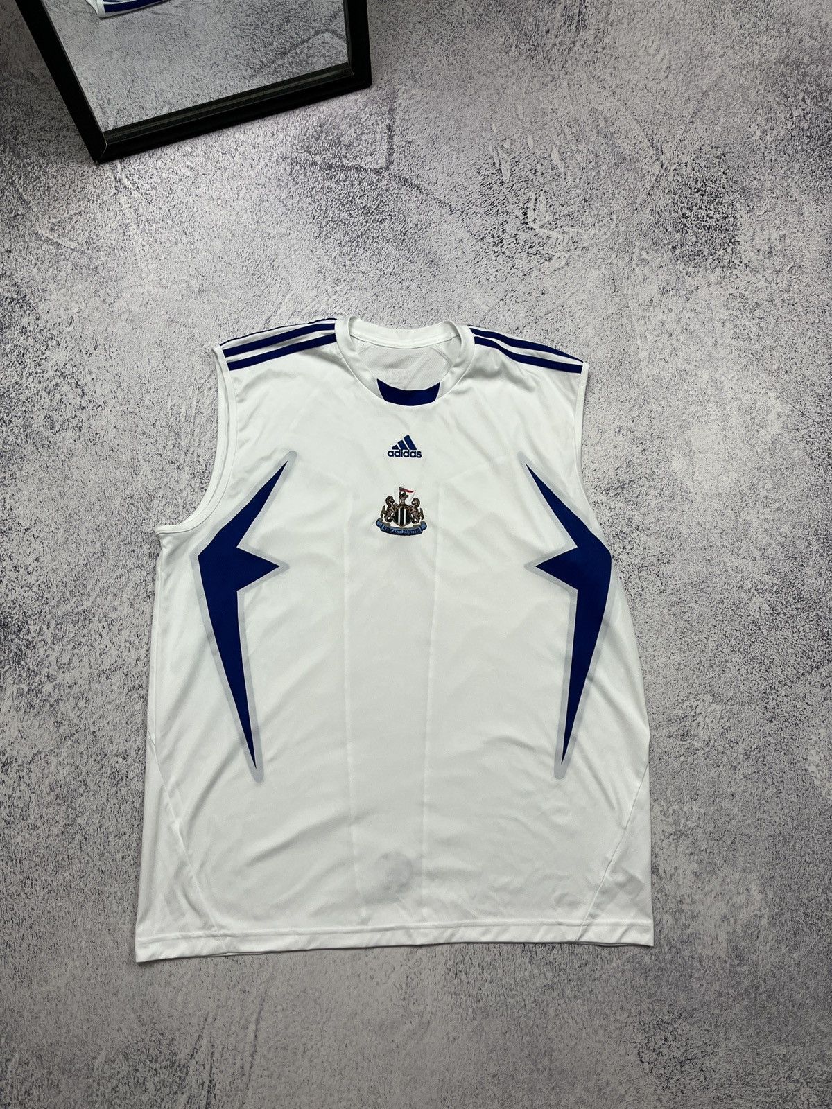 Adidas Newcastle United Adidas Sleeveless Training Jersey 2007 Y2k Size US L / EU 52-54 / 3 - 1 Thumbnail