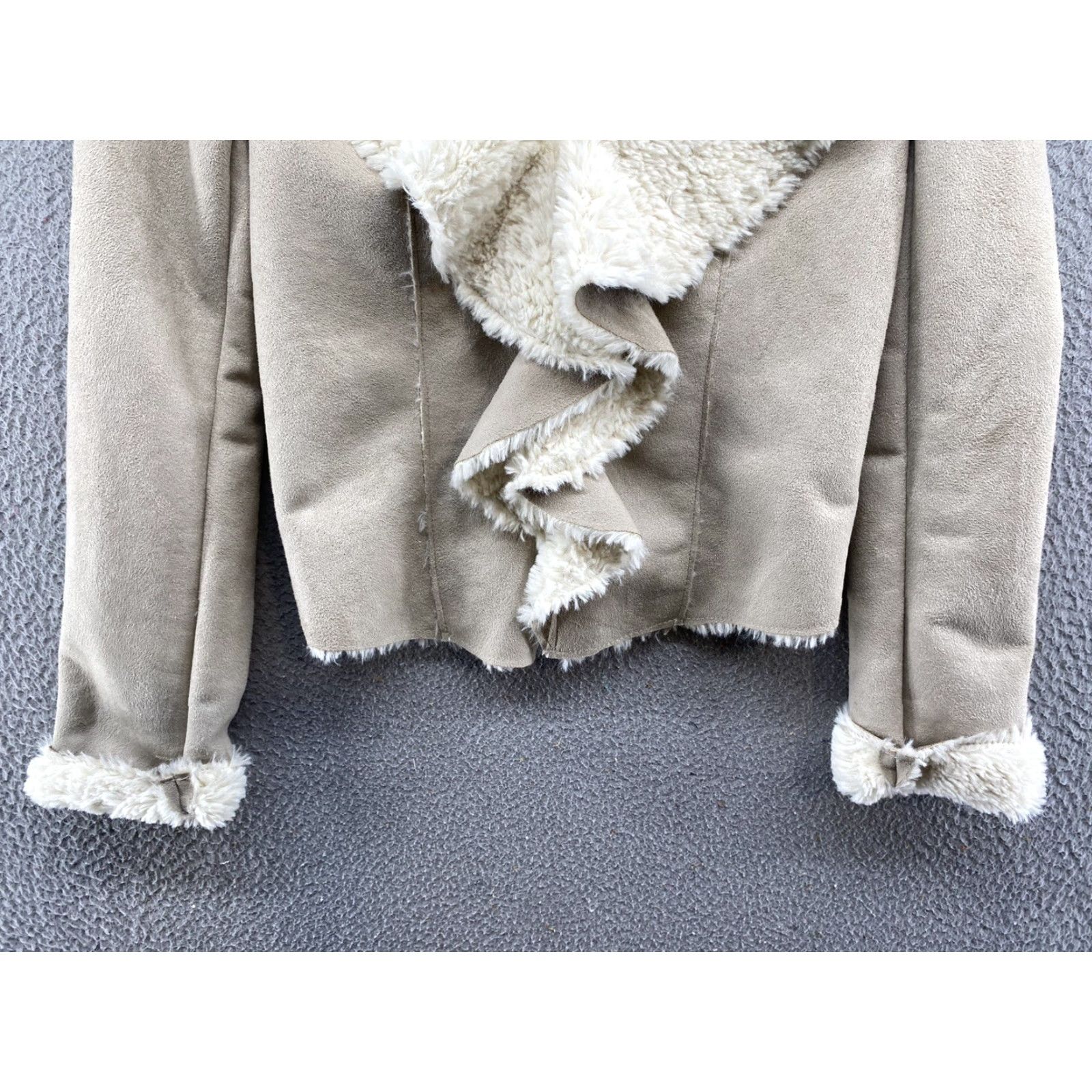 Vintage American Rag Jacket Women’s XS Beige Faux Suede Shearling Faux Fur Soft Western Boho Jacket Size XS / US 0-2 / IT 36-38 - 4 Thumbnail