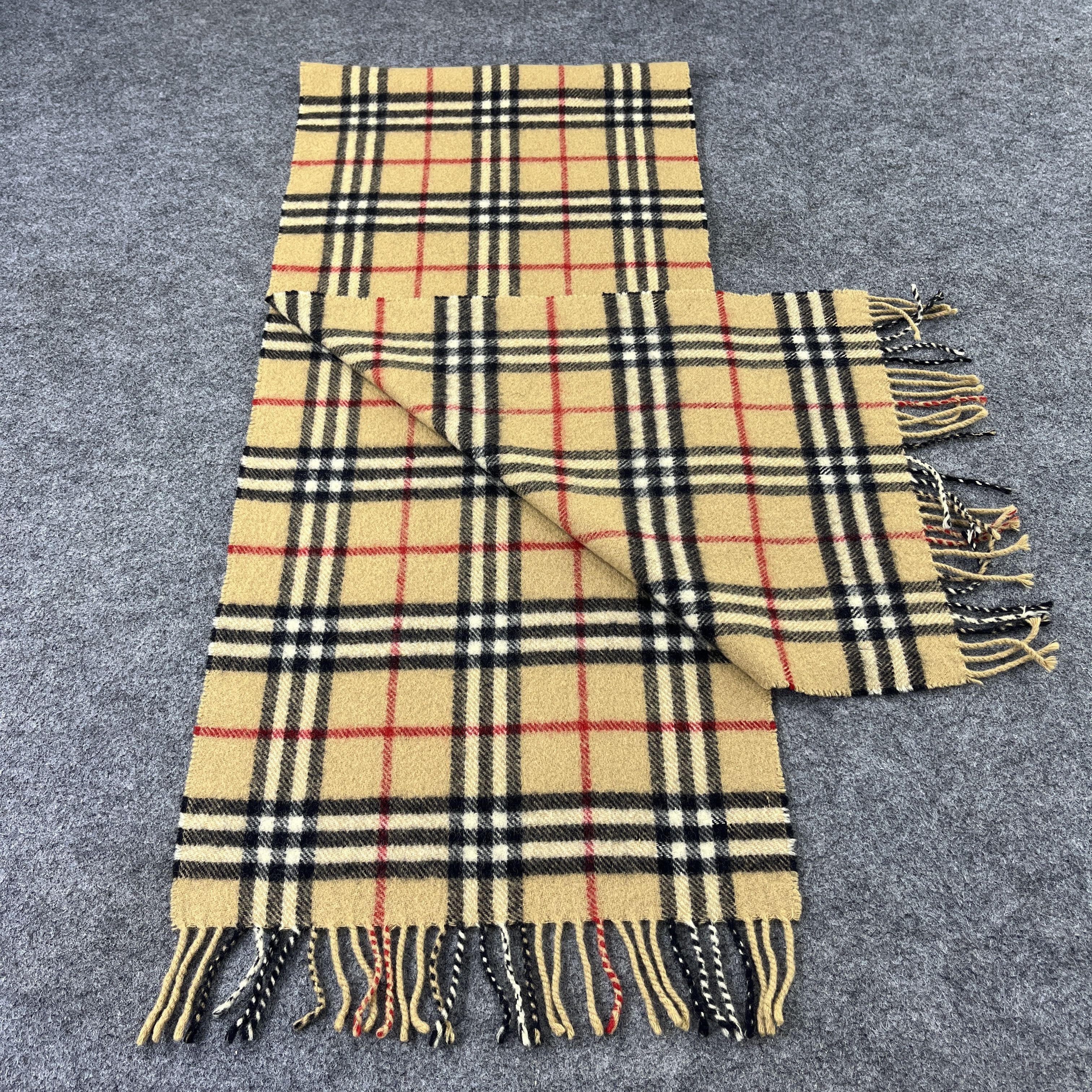 Burberry Burberry Scarf / Muffler / Neckwear Size ONE SIZE - 3 Thumbnail
