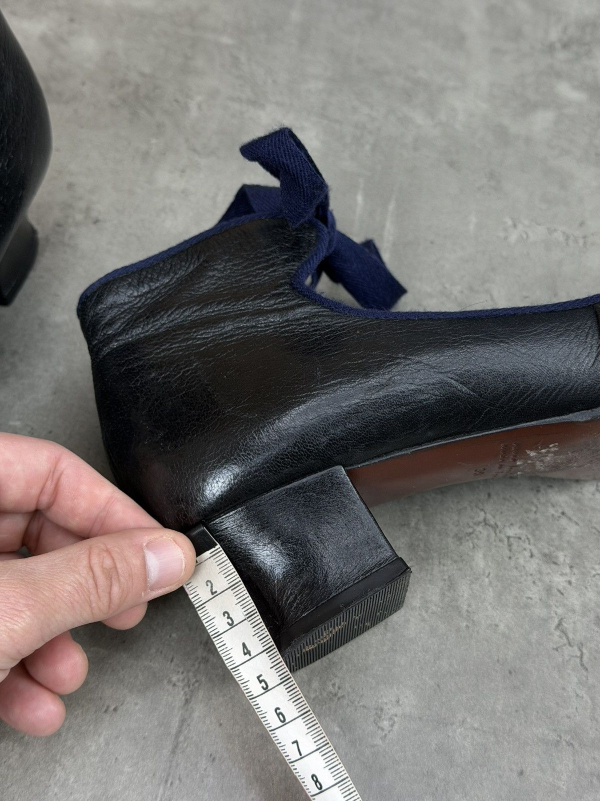 Vintage Chie Mihara Black Leather Ribbon Heels Pumps Size 39 Size US 9 / IT 39 - 15 Thumbnail
