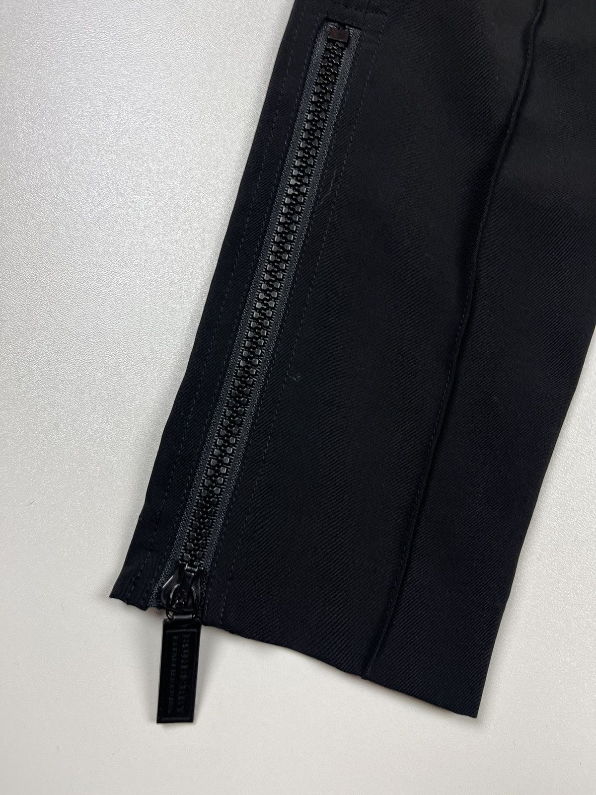 Burberry Burberry Established 1856 Red Tab Nylon Black Pants Size US2 Size 26" / US 2 / IT 38 - 3 Thumbnail