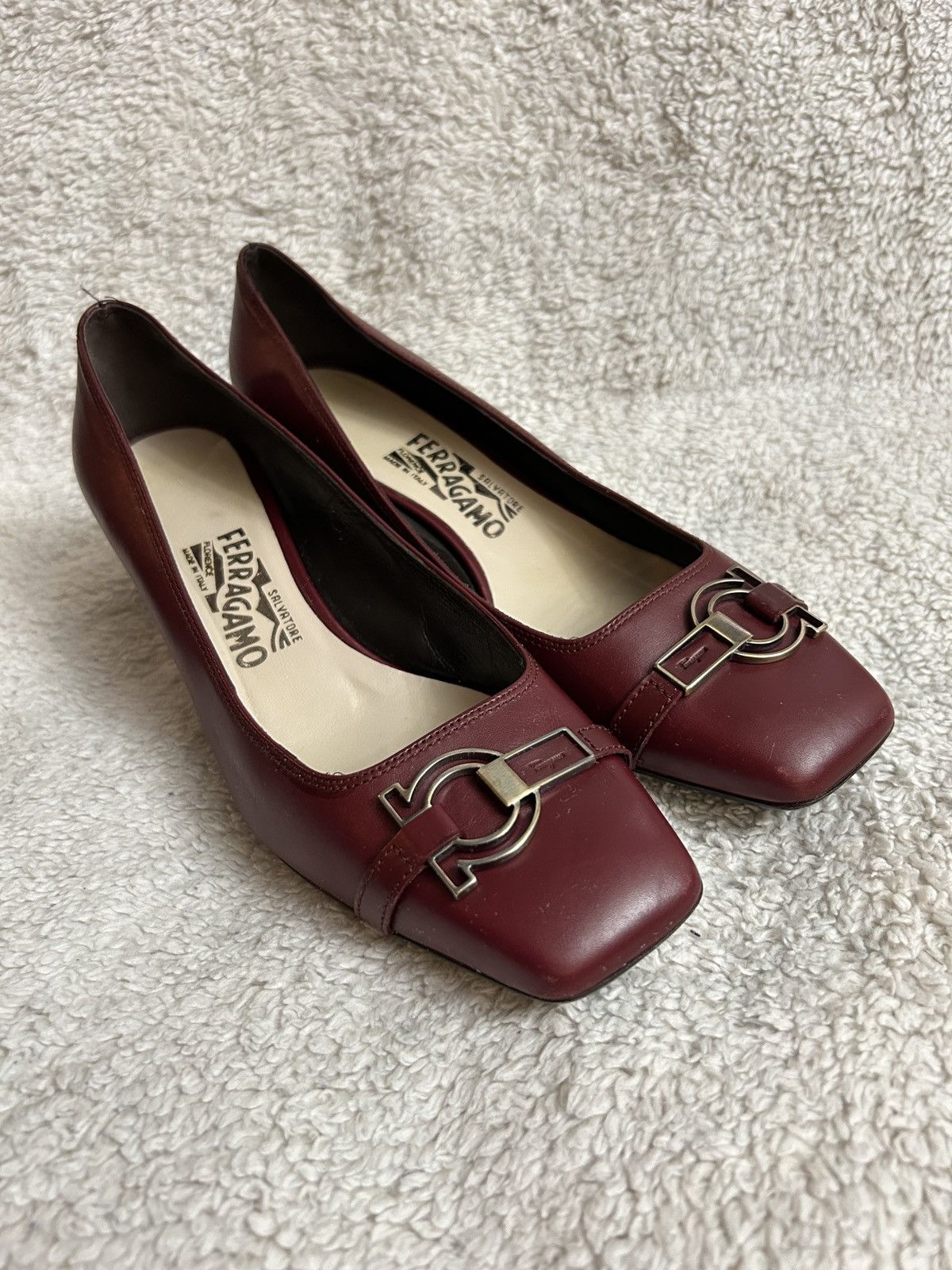 Salvatore Ferragamo Women’s Burgundy Leather Gancini Pumps