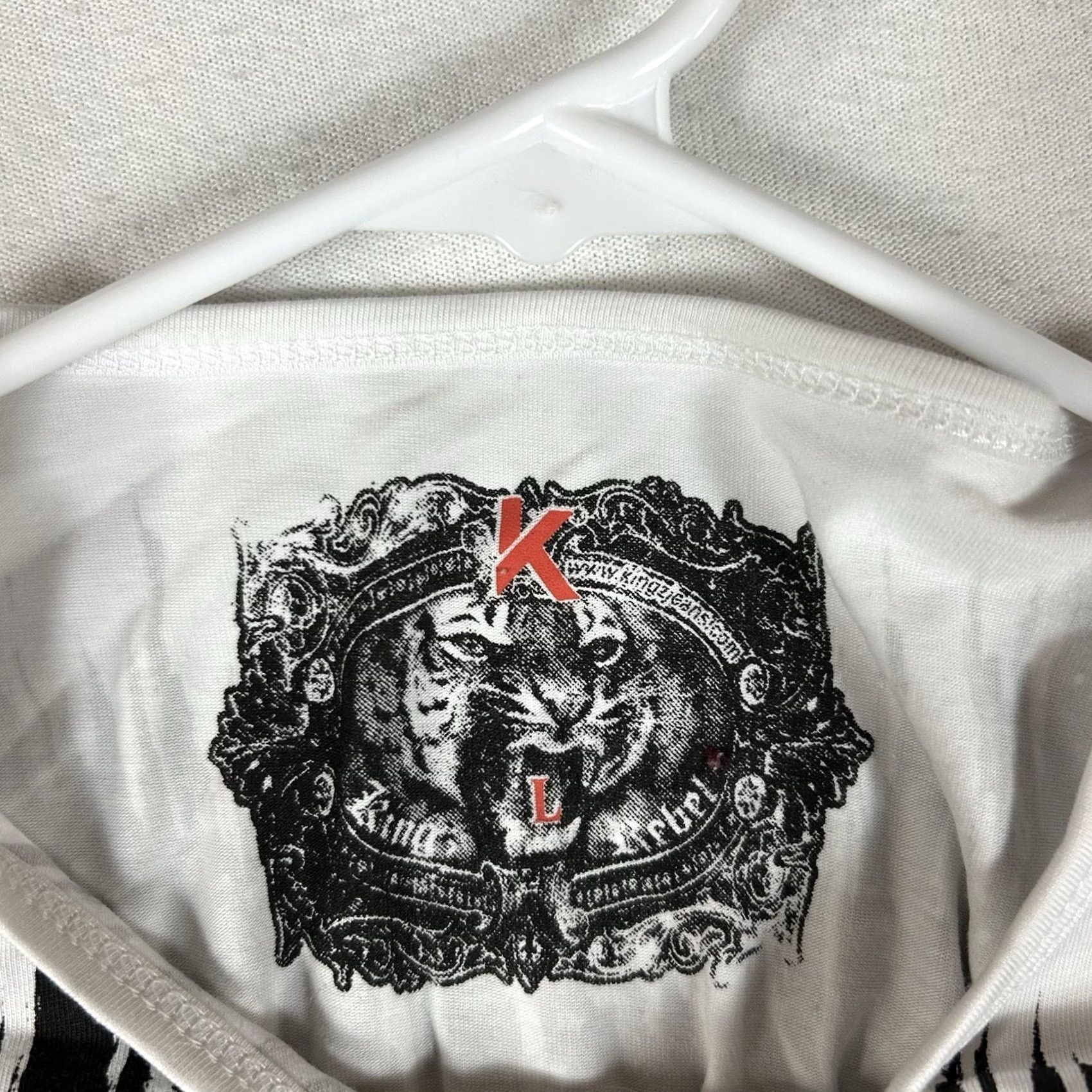 Vintage Kingz Rebel T-Shirt Womens Large White Short Sleeve Crew Neck Rhinestone Graphic Print Jiu Jitsu Size L / US 10 / IT 46 - 3 Thumbnail