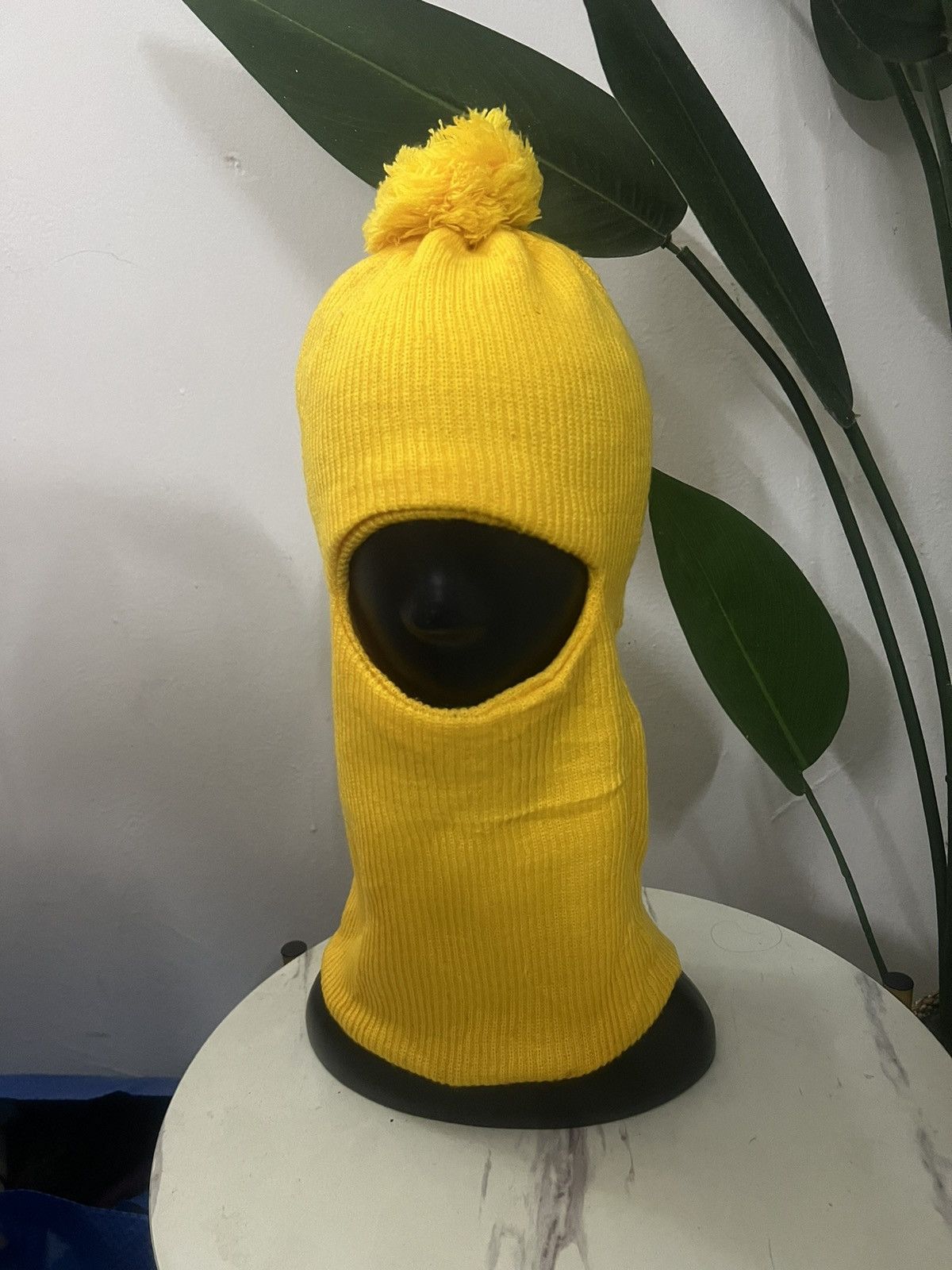 Vintage UNKNOW BALACLAVA YELLOW BEANIE HAT Size ONE SIZE - 1 Thumbnail