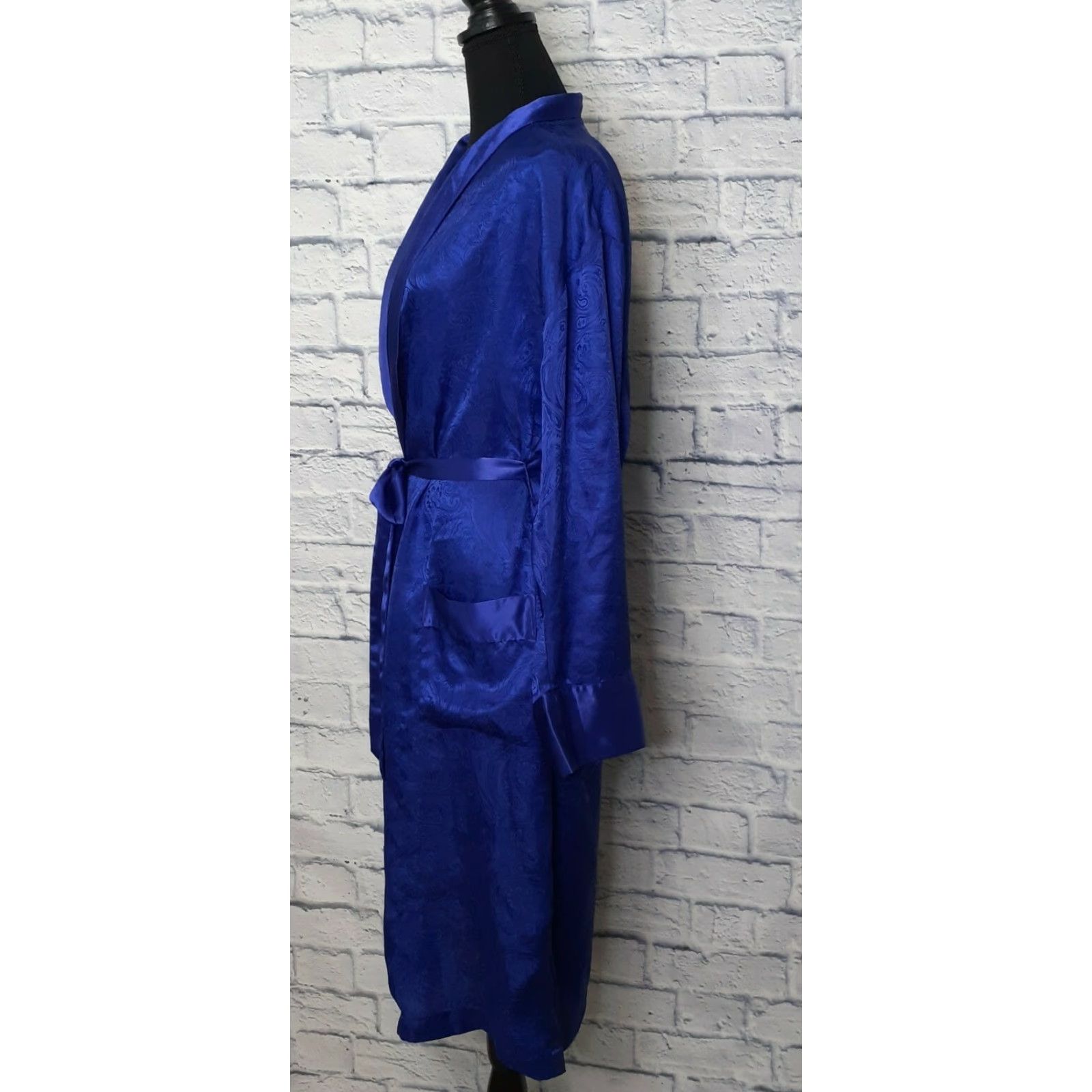 Vintage VINTAGE Frederick's Of Hollywood Satin Robe With Belt M Purple Paisley Robe Womens Size ONE SIZE - 3 Thumbnail
