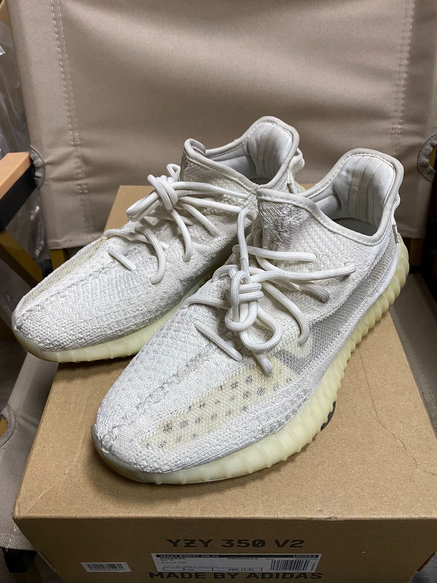 Adidas Adidas YEEZY350 White Lowtop Sneakers 35 Men Size US 5 / EU 37 - 1 Thumbnail