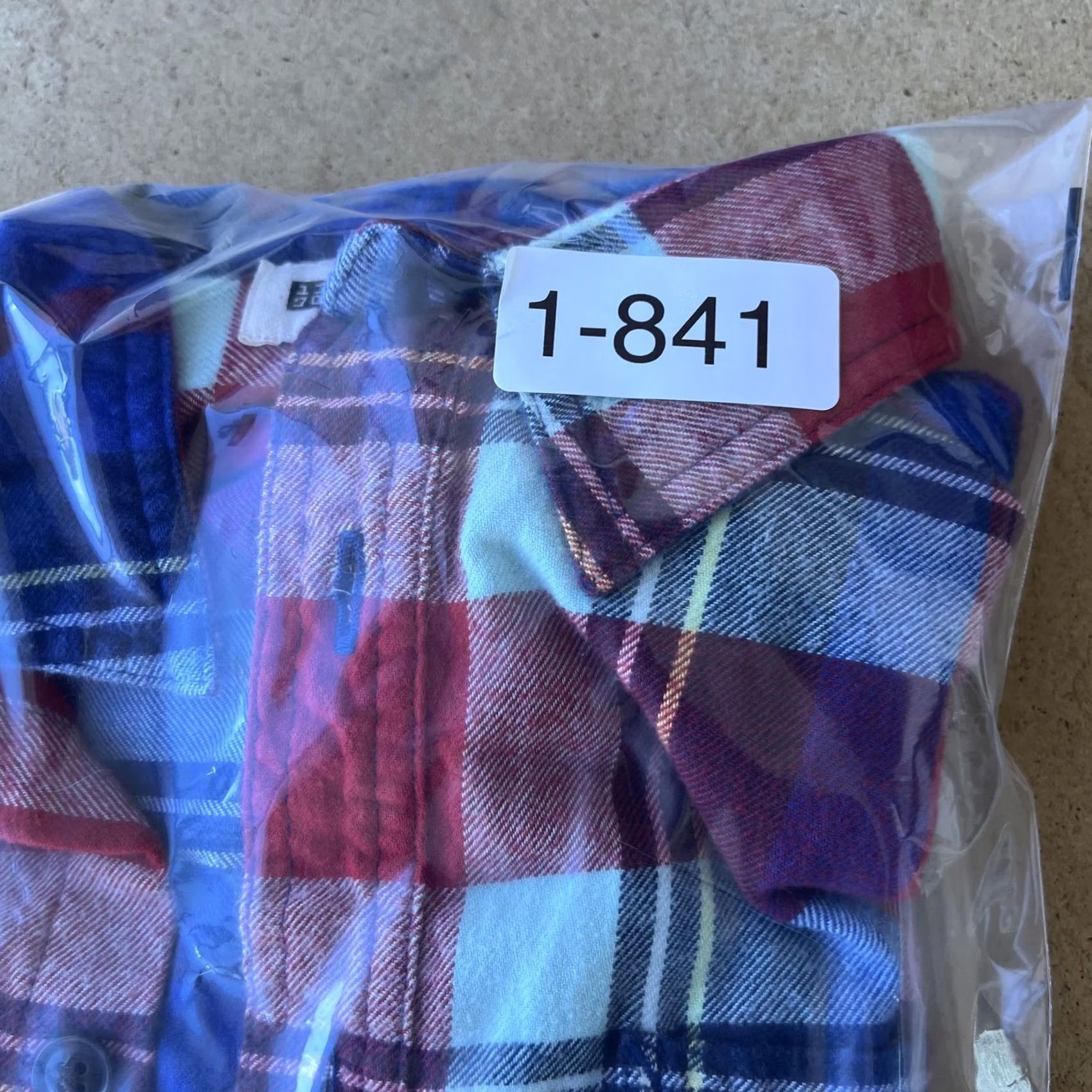 Uniqlo Uniqlo Shirt Mens Small Red Blue Plaid Flannel Cotton Button Front Long Sleeve Size US S / EU 44-46 / 1 - 7 Thumbnail