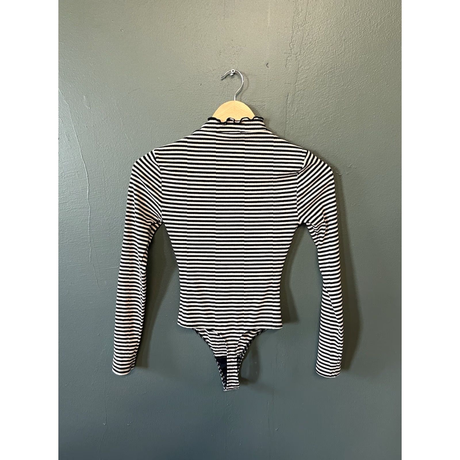 Vintage Lovers + Friends Womens Black Striped Knitted Long Sleeve Body Suit XXS T-Shirt Size XXS / US 00 / IT 34 - 2 Thumbnail