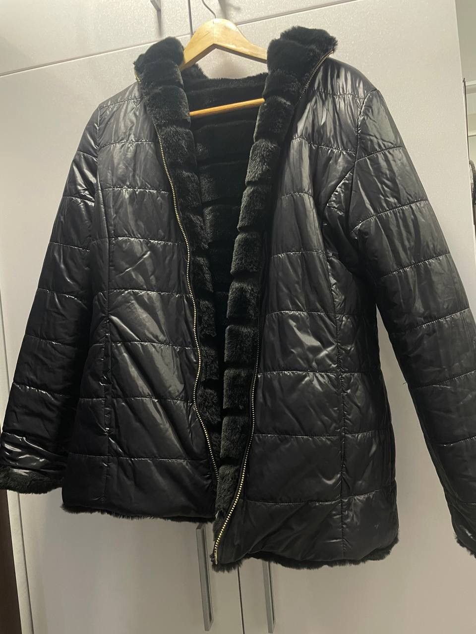 Other Wooman winter fur jacket Size L / US 10 / IT 46 - 1 Thumbnail