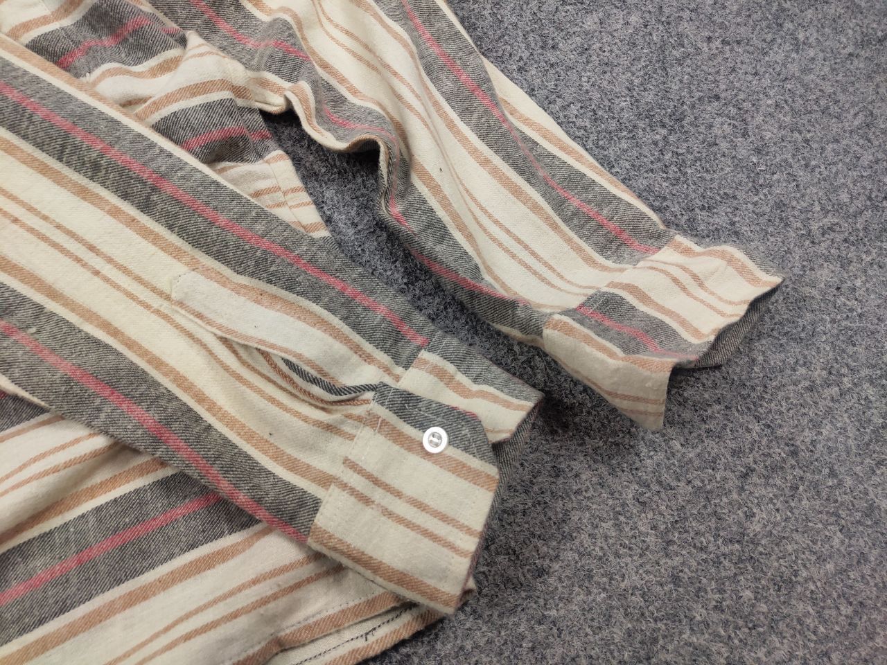 Japanese Brand Rough Trade Vintage work wear Japan button Flannel shirt Size US L / EU 52-54 / 3 - 9 Thumbnail