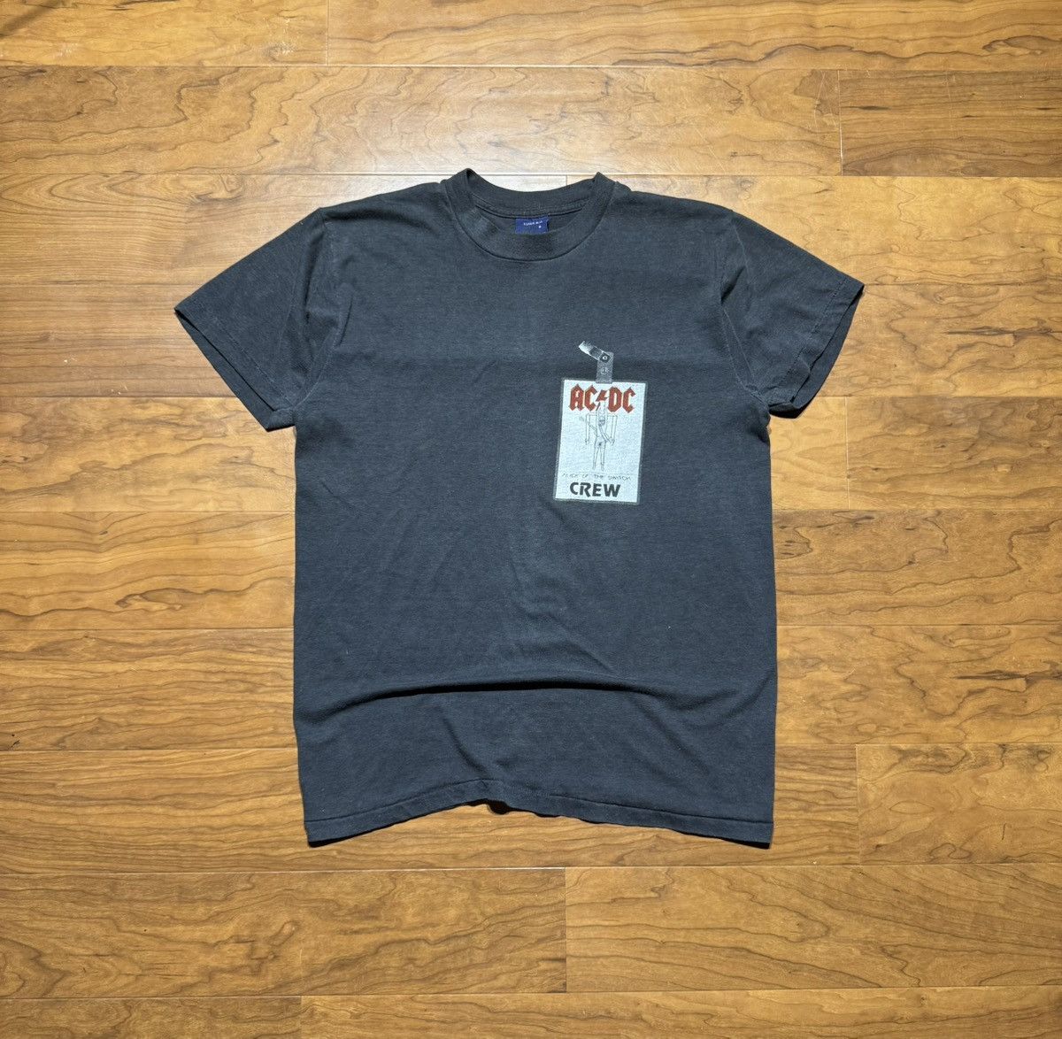 AC/DC 1983 AC/DC local crew t shirt Size US XL / EU 56 / 4 - 2 Thumbnail