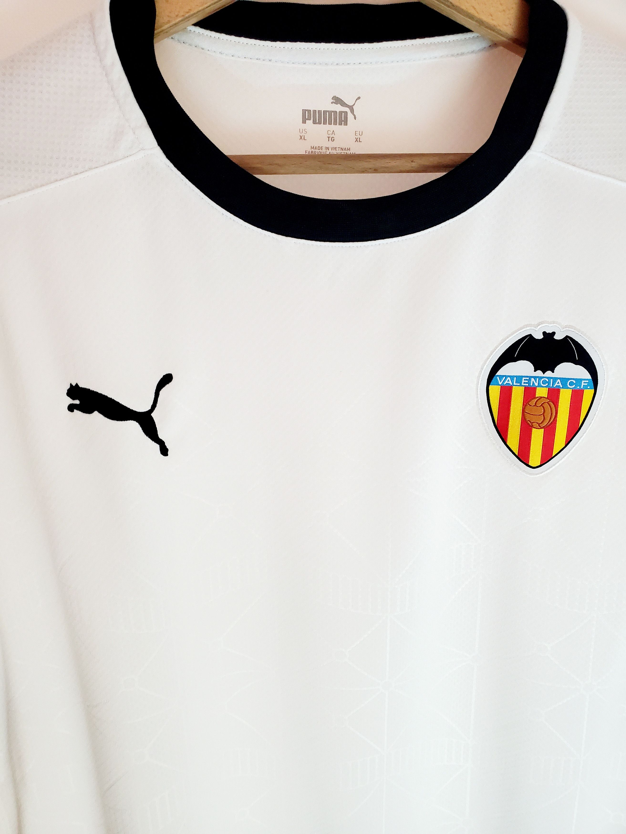 Puma VALENCIA 2020/2021 SOCCER JERSEY PUMA HOME ORIGINAL Xl Size US XL / EU 56 / 4 - 2 Thumbnail