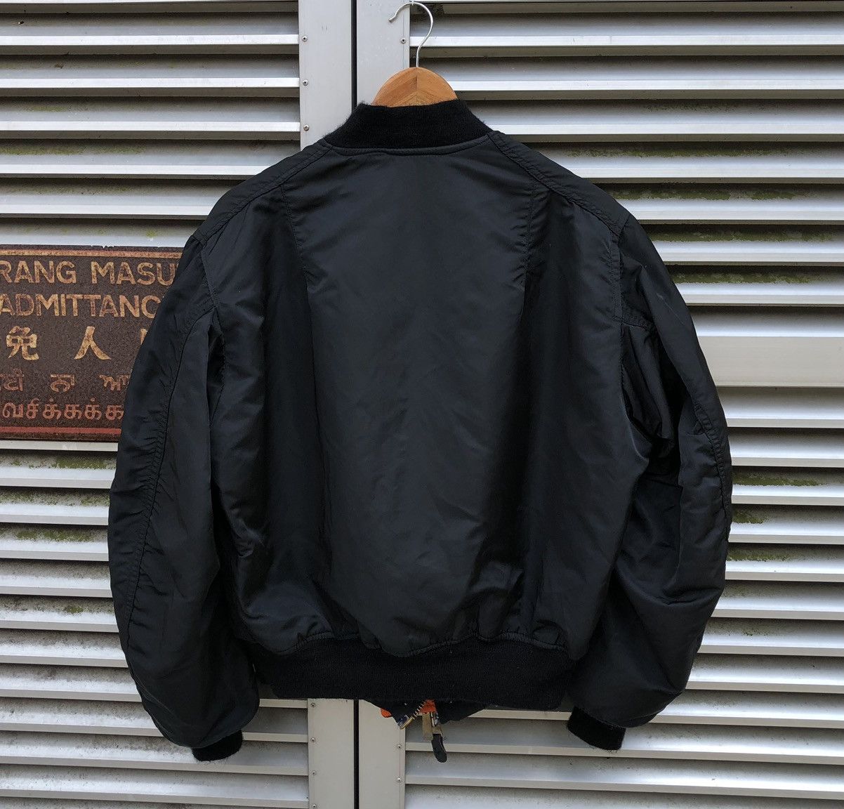 Alpha Industries Vintage Flyer’s Man Intermediate Ma-1 Bomber Jacket Size US XL / EU 56 / 4 - 3 Thumbnail