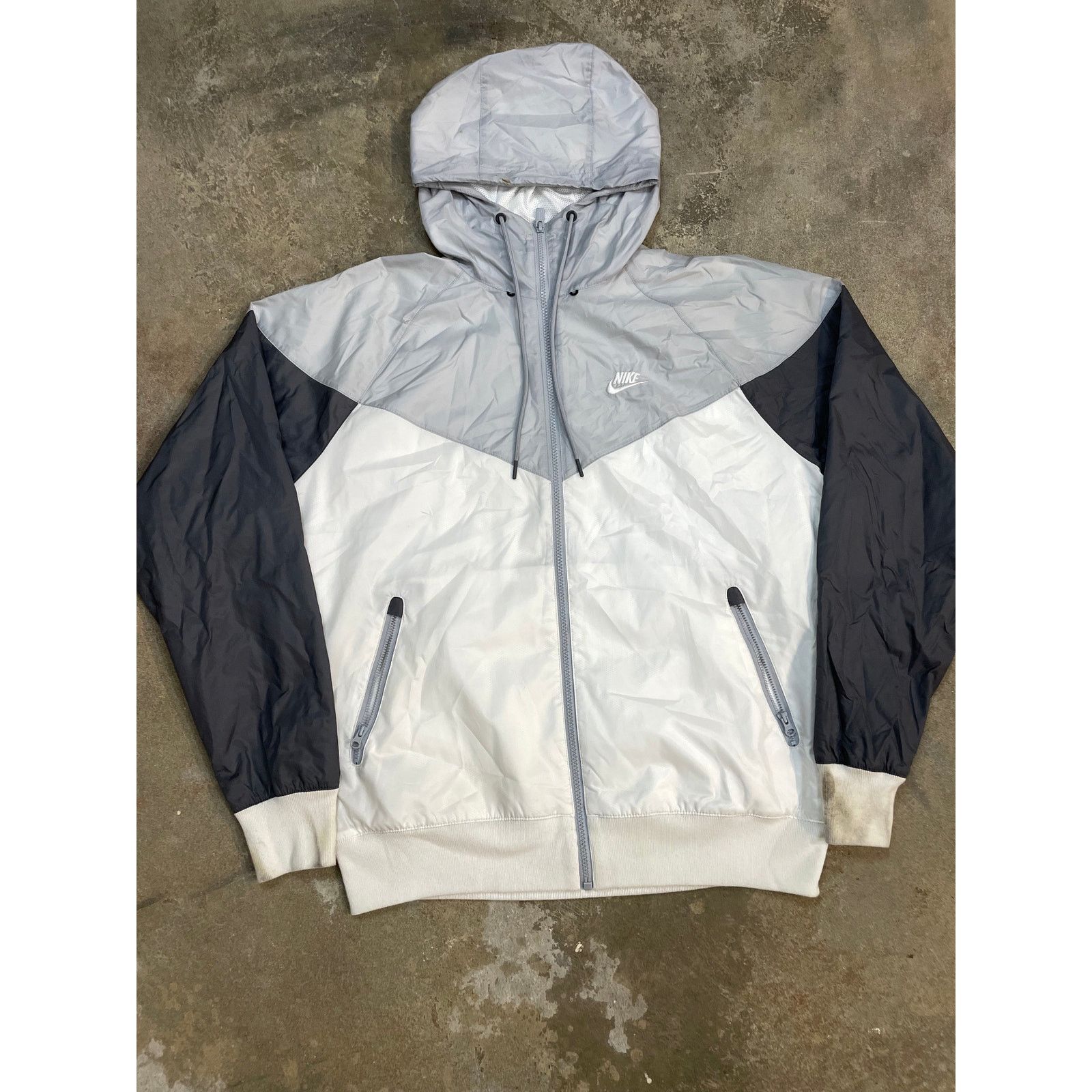 Nike Nike WindbreakerJacket Used Medium Size US M / EU 48-50 / 2 - 1 Thumbnail