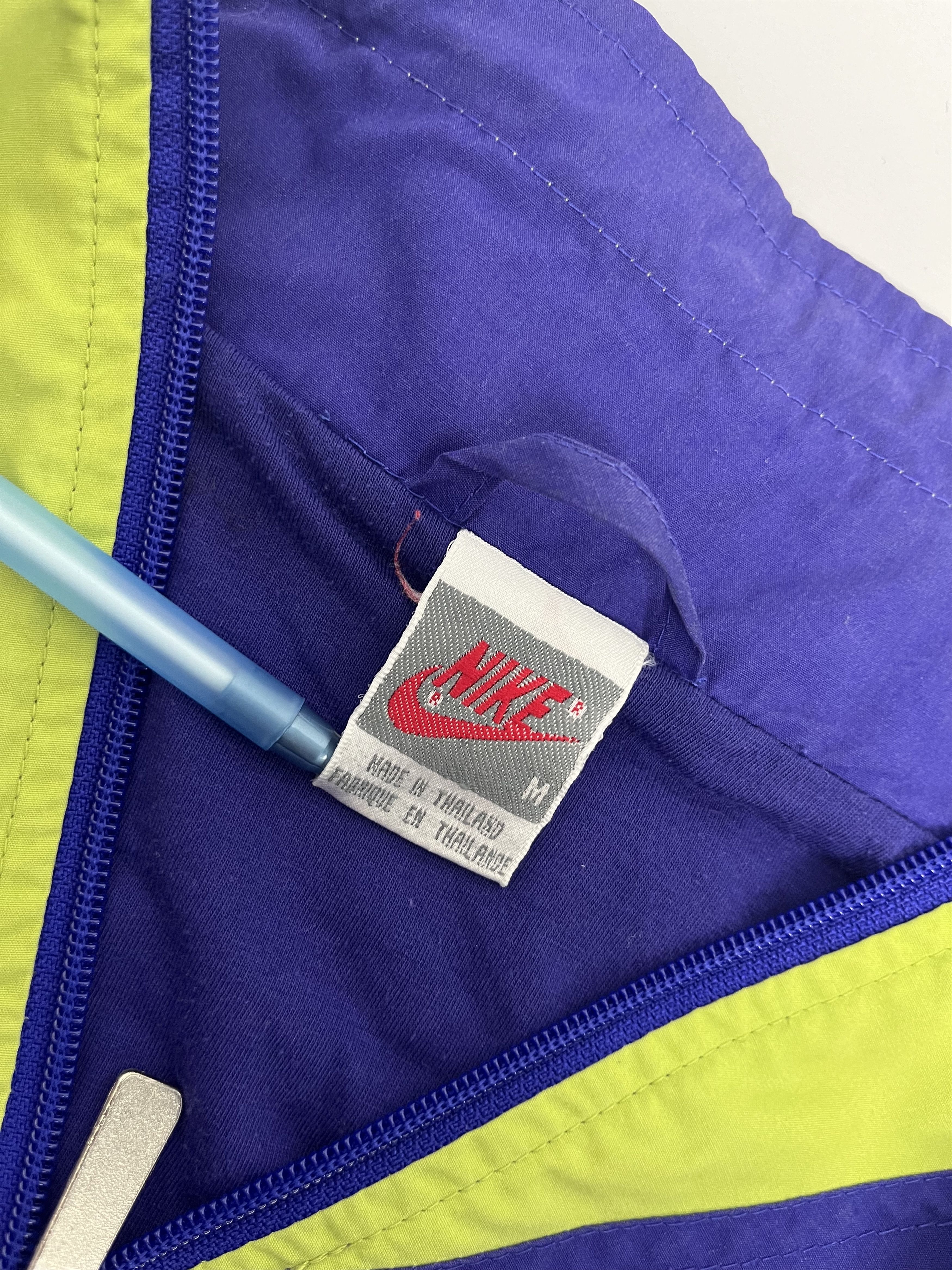 Nike Nike Vintage Windbreaker Jacket Size Medium Size US M / EU 48-50 / 2 - 3 Thumbnail