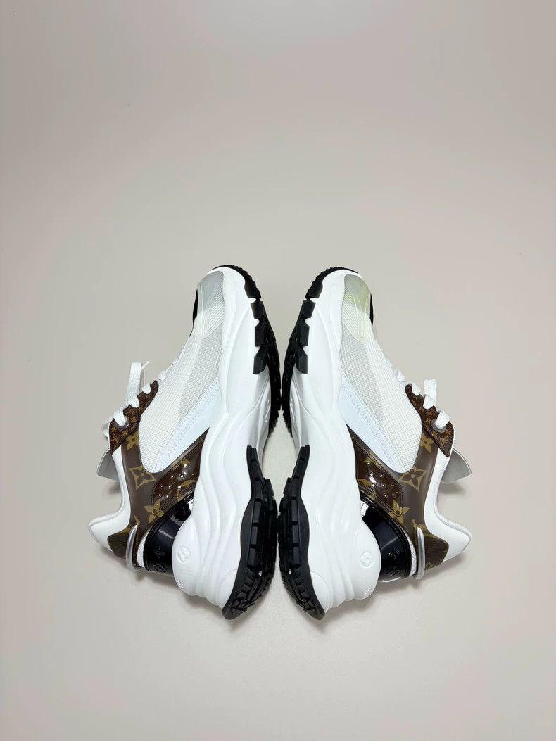 Louis Vuitton Louis Vuitton RUN55 presbyopic sneakers Size US 5.5 / EU 38 - 4 Thumbnail