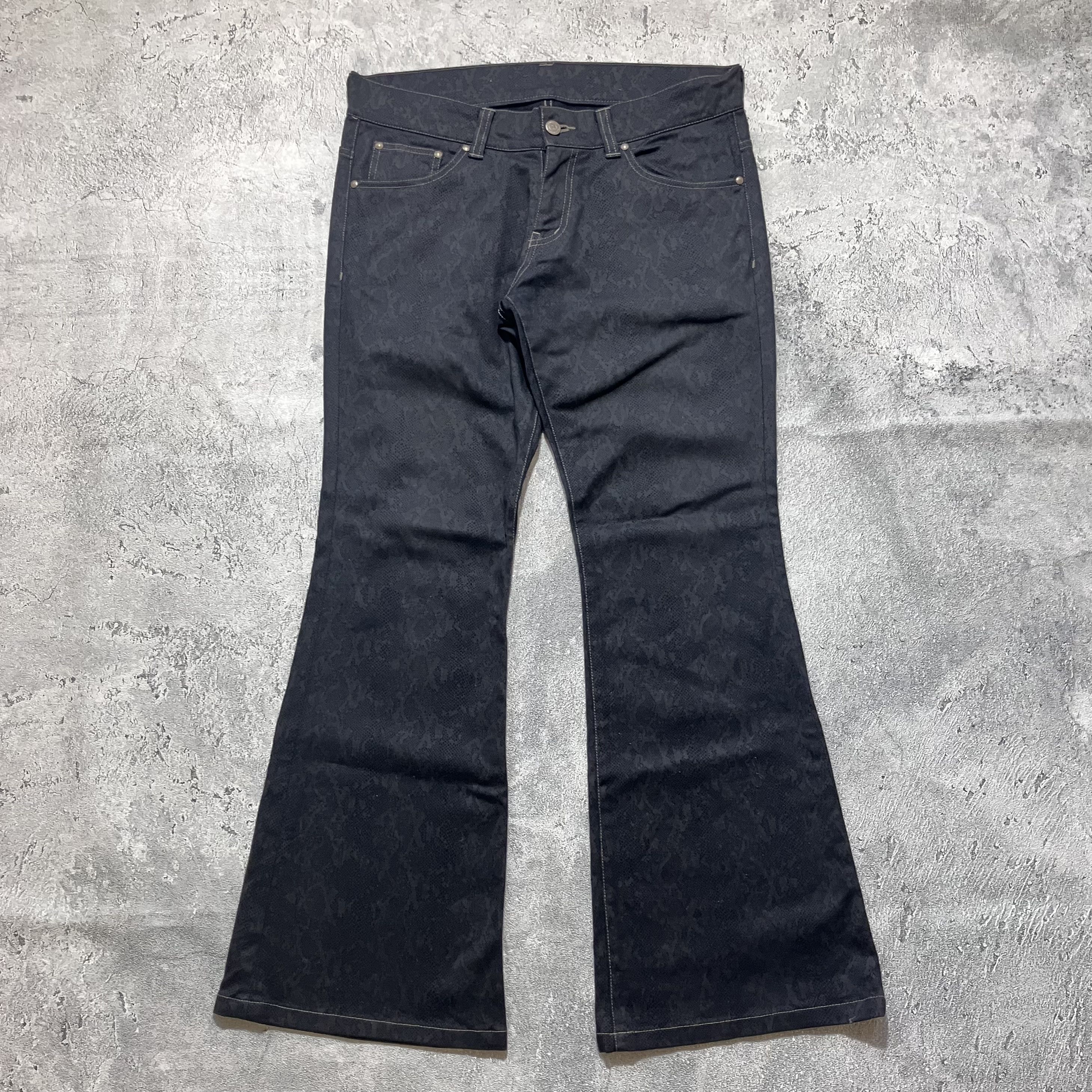 パンツ tornado mart Python studs flare denim Tornado Mart Python Repaired Bell Bottom Flared Jeans