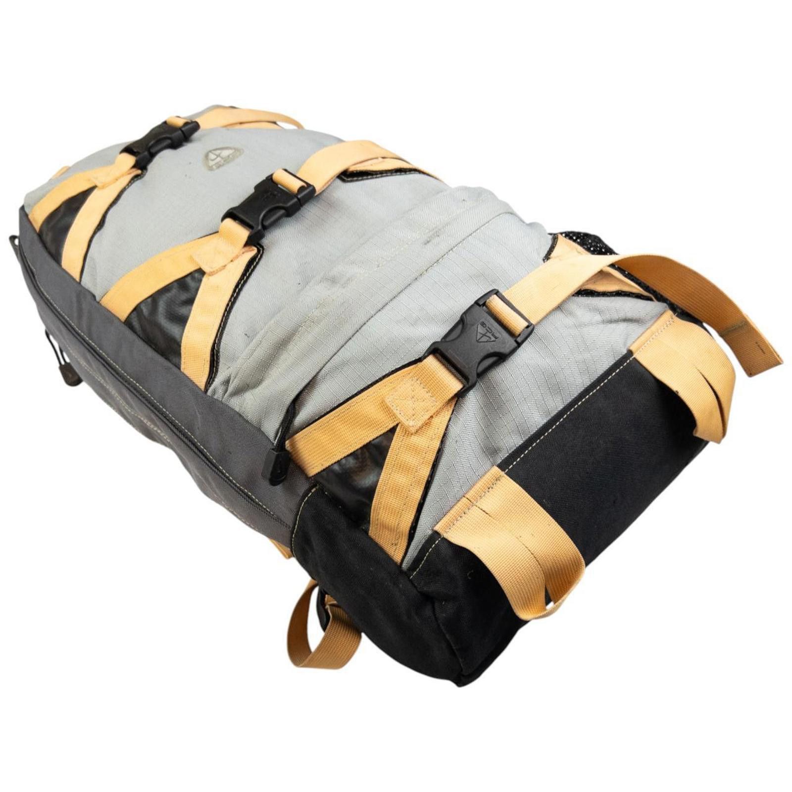 Nike Vintage Nike ACG Buckle Backpack Size ONE SIZE - 8 Thumbnail