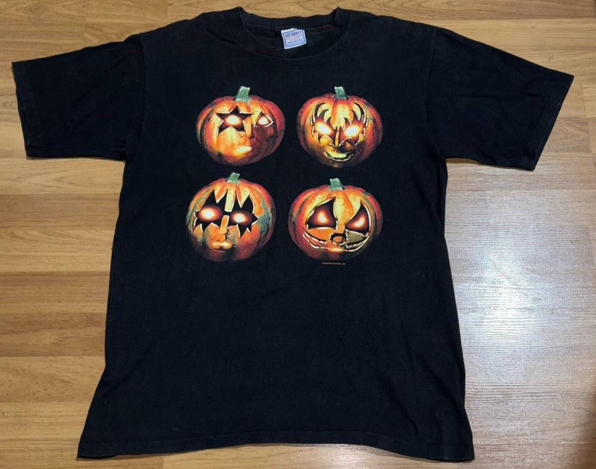 Band Tees Vintage Kiss Halloween Pumpkins ©2000 T-shirt Size US XL / EU 56 / 4 - 1 Thumbnail