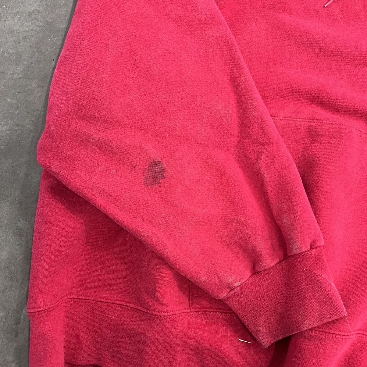 Hanes × Vintage Vintage 1990's faded thrashed n distressed Red Hanes hoodie Size US XL / EU 56 / 4 - 3 Thumbnail