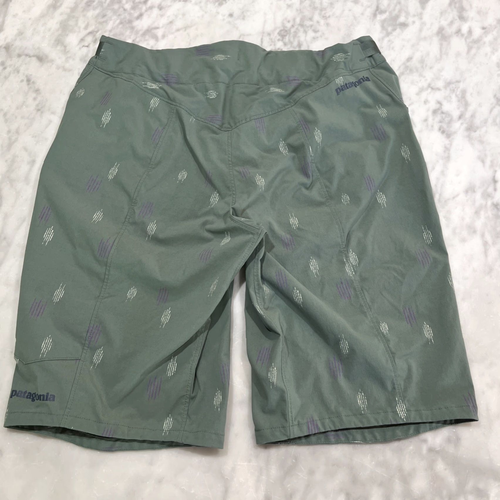 Patagonia Patagonia Women's Bermuda Shorts 6 Green Geometric Pockets Stretch Adjustable Size 28" / US 6 / IT 42 - 3 Thumbnail