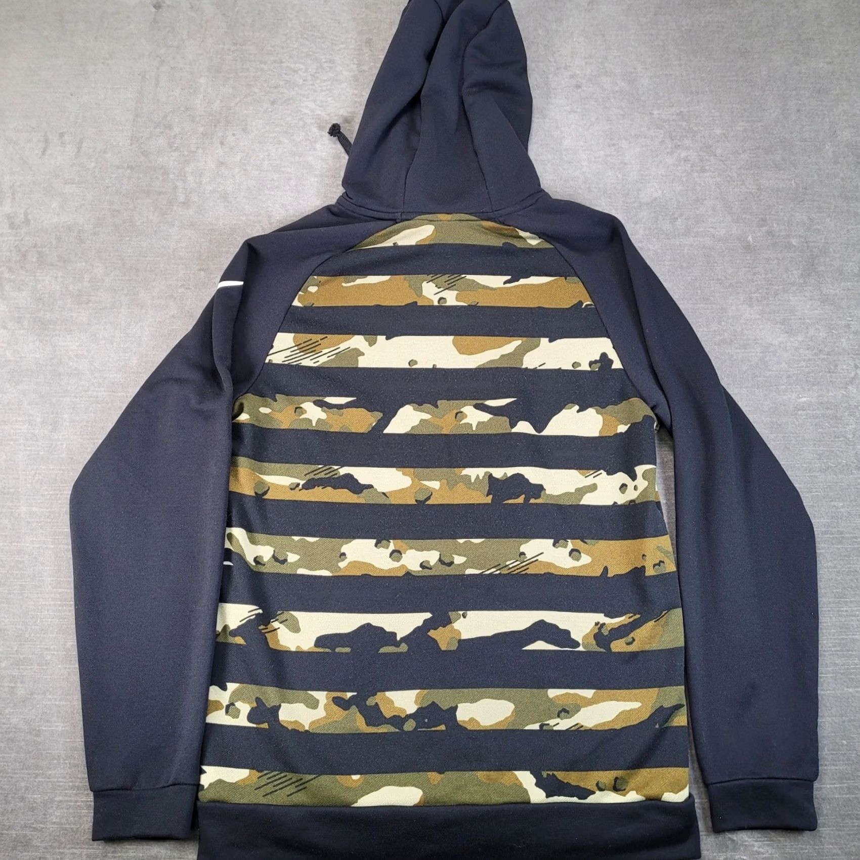 Nike Nike Mens Medium Black Camo Striped Pullover Hoodie Training Sweatshirt Dri-Fit Size US M / EU 48-50 / 2 - 4 Thumbnail